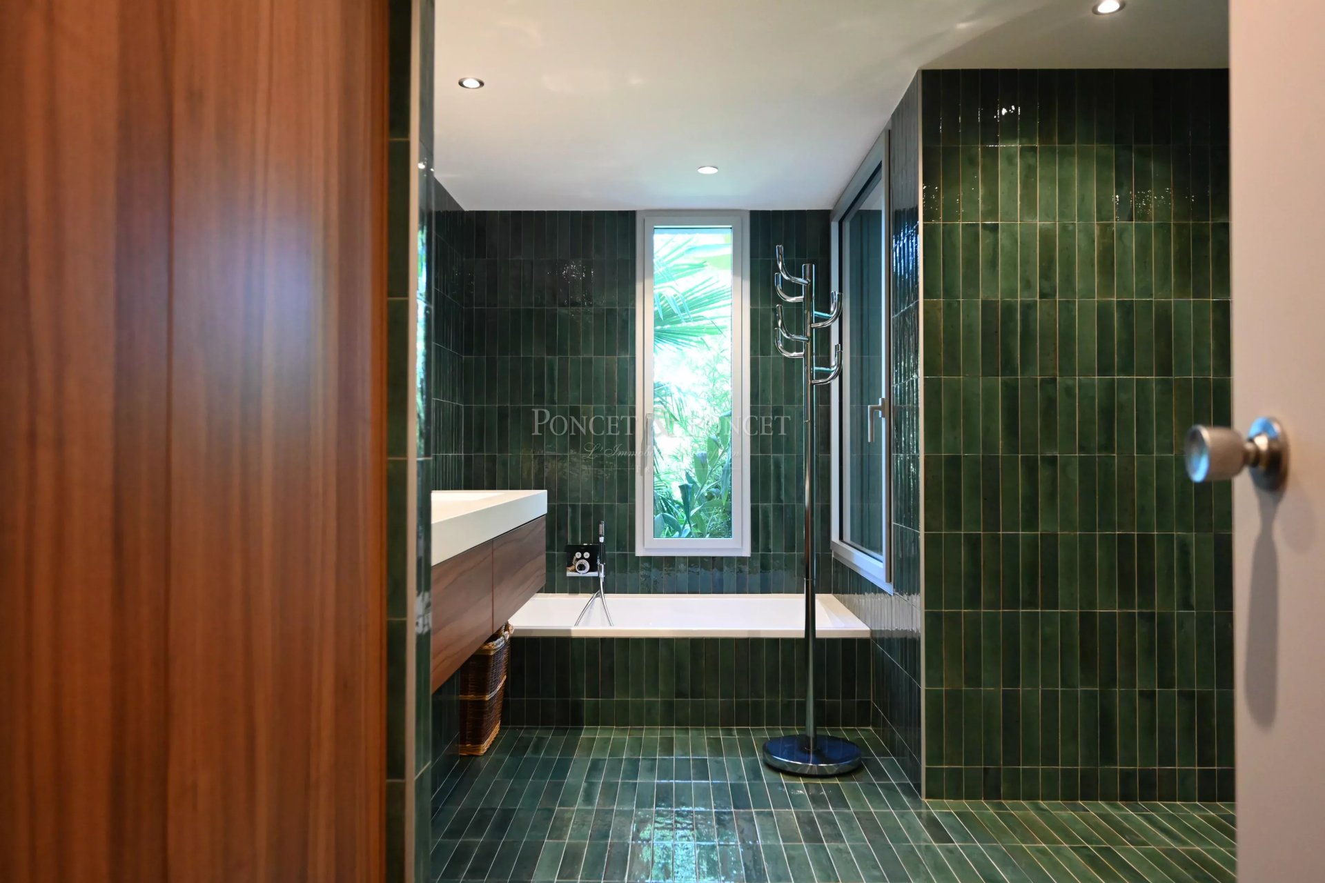 5 Bedroom Villa/Townhouse's Image 14