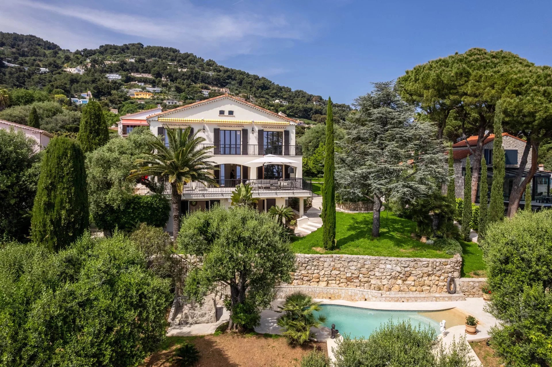 Roquebrune Cap Martin  Residentiel villa avec piscine