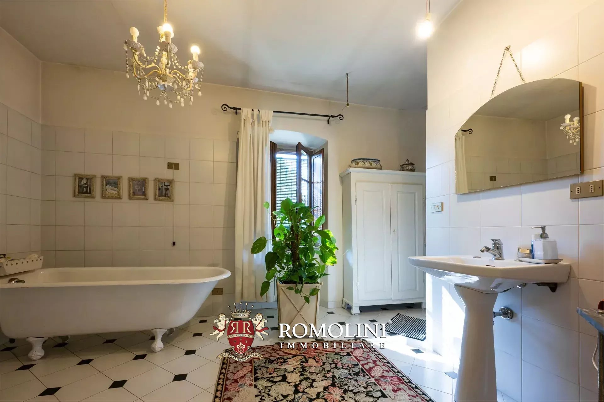 5 Bedroom Villa/Townhouse's Image 21