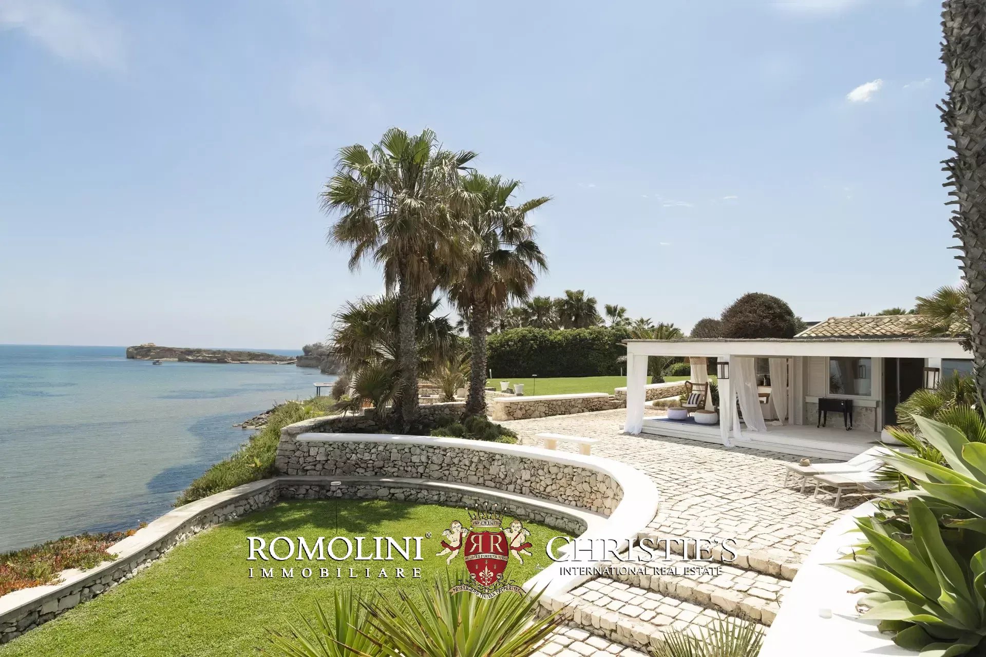 4 Bedroom Villa/Townhouse's Image 38