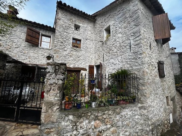 BELLE MAISON EN PIERRES 5P