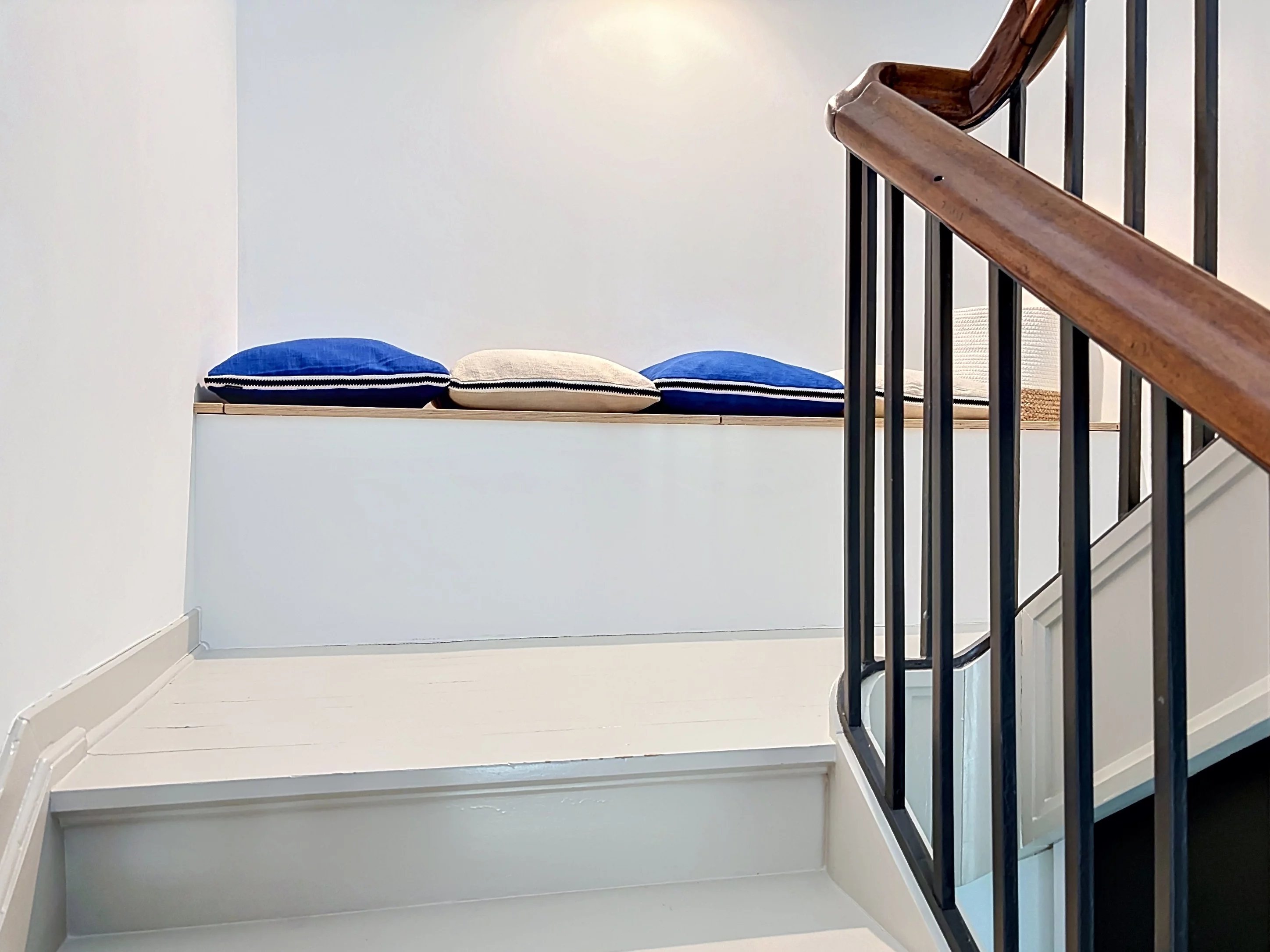 Observatory Neighborhood, a 3-facade house fully renovated on a 350m2 south-facing plot.