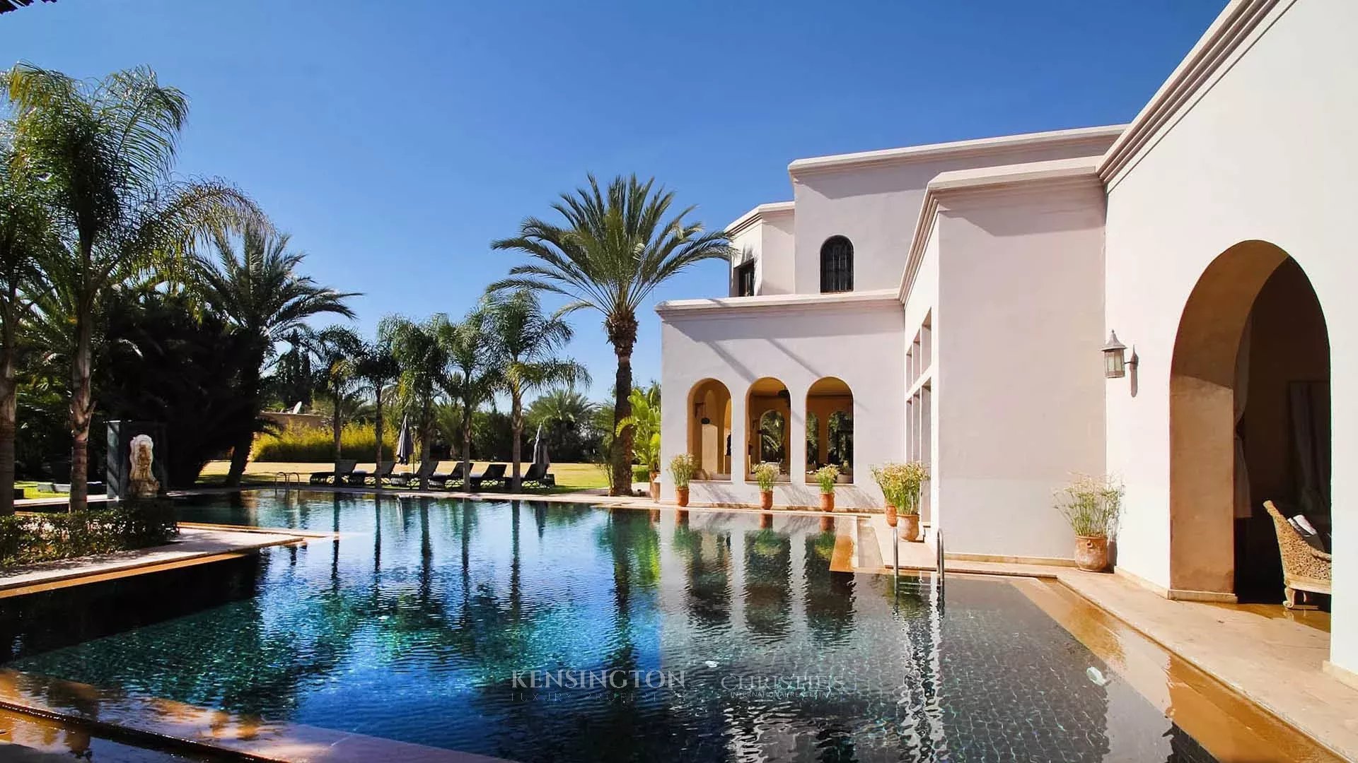 8 Bedroom Villa/Townhouse's Image 4