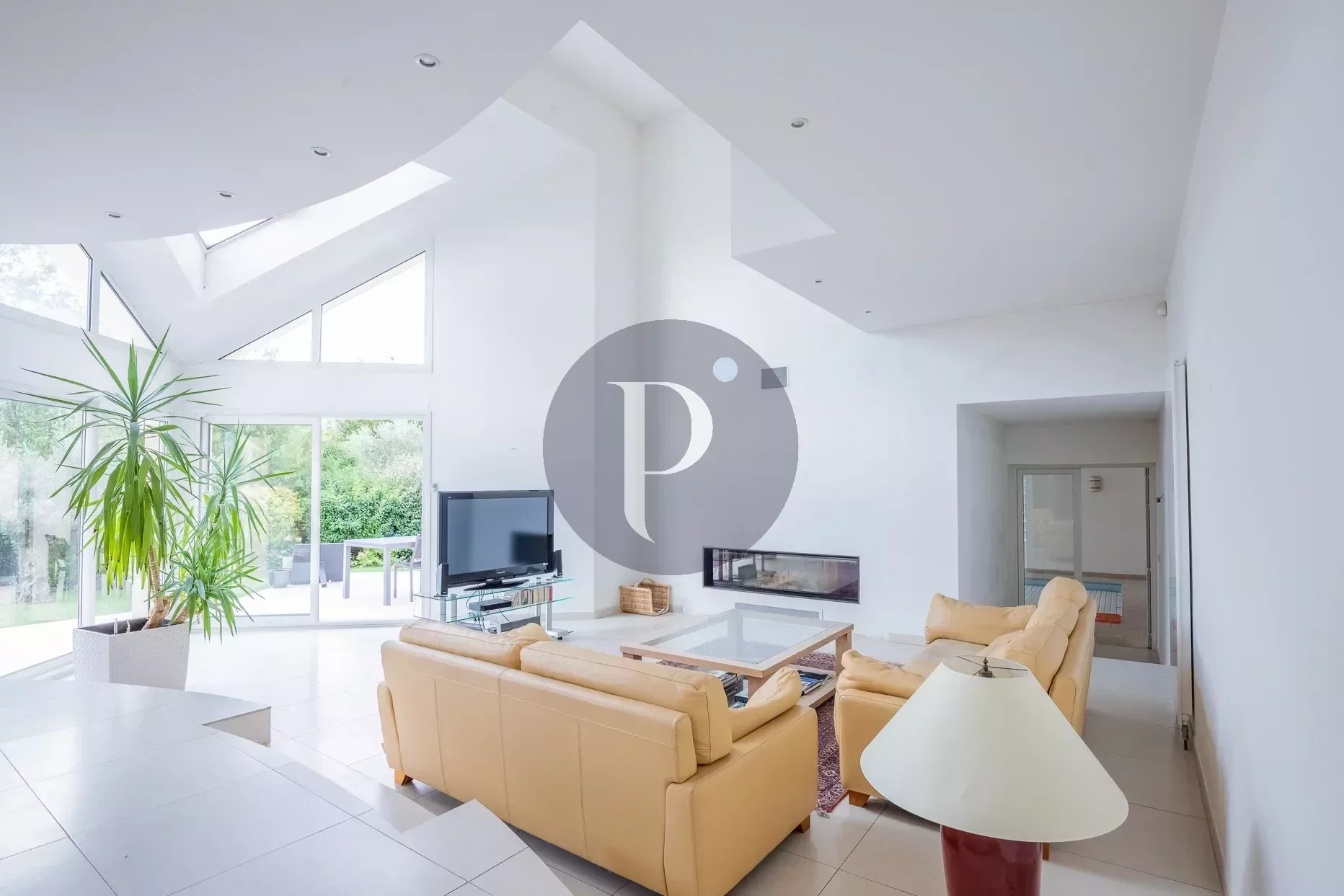 vente-maison-9-pieces-verrieres-le-buisson-83865699
