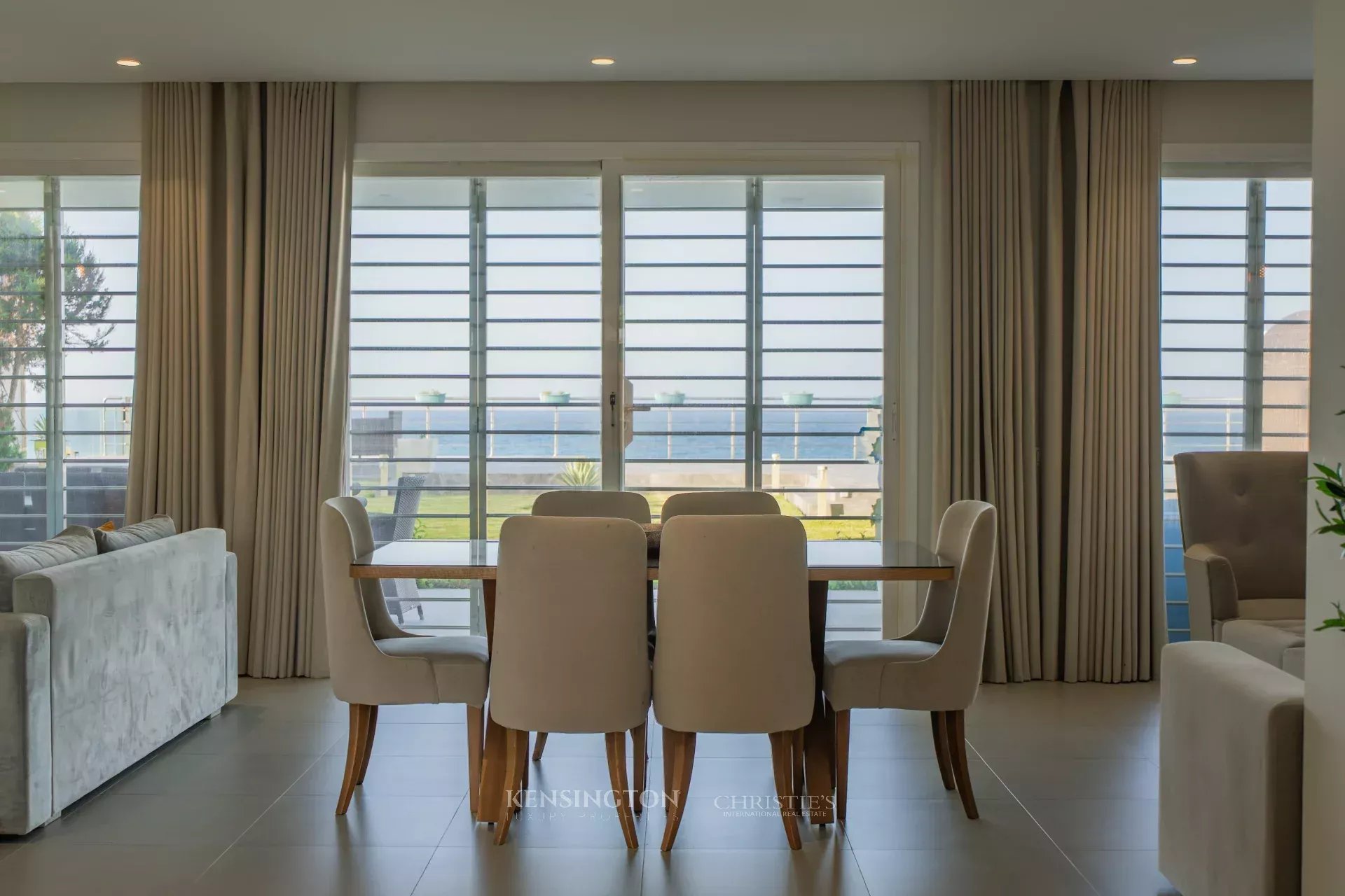 6 Bedroom Villa/Townhouse's Image 6
