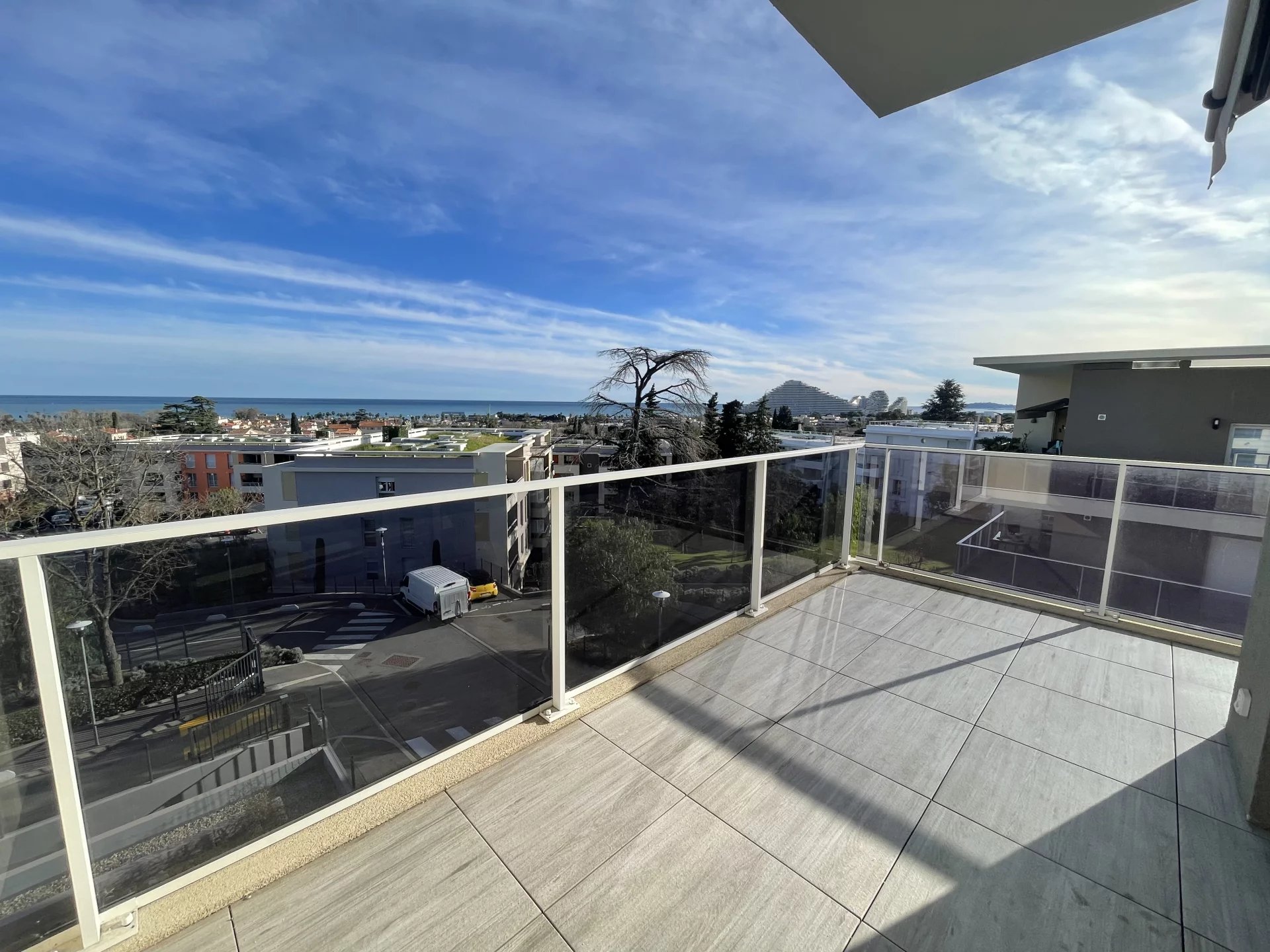 3 pièces dernier étage, terrasse vue panoramique