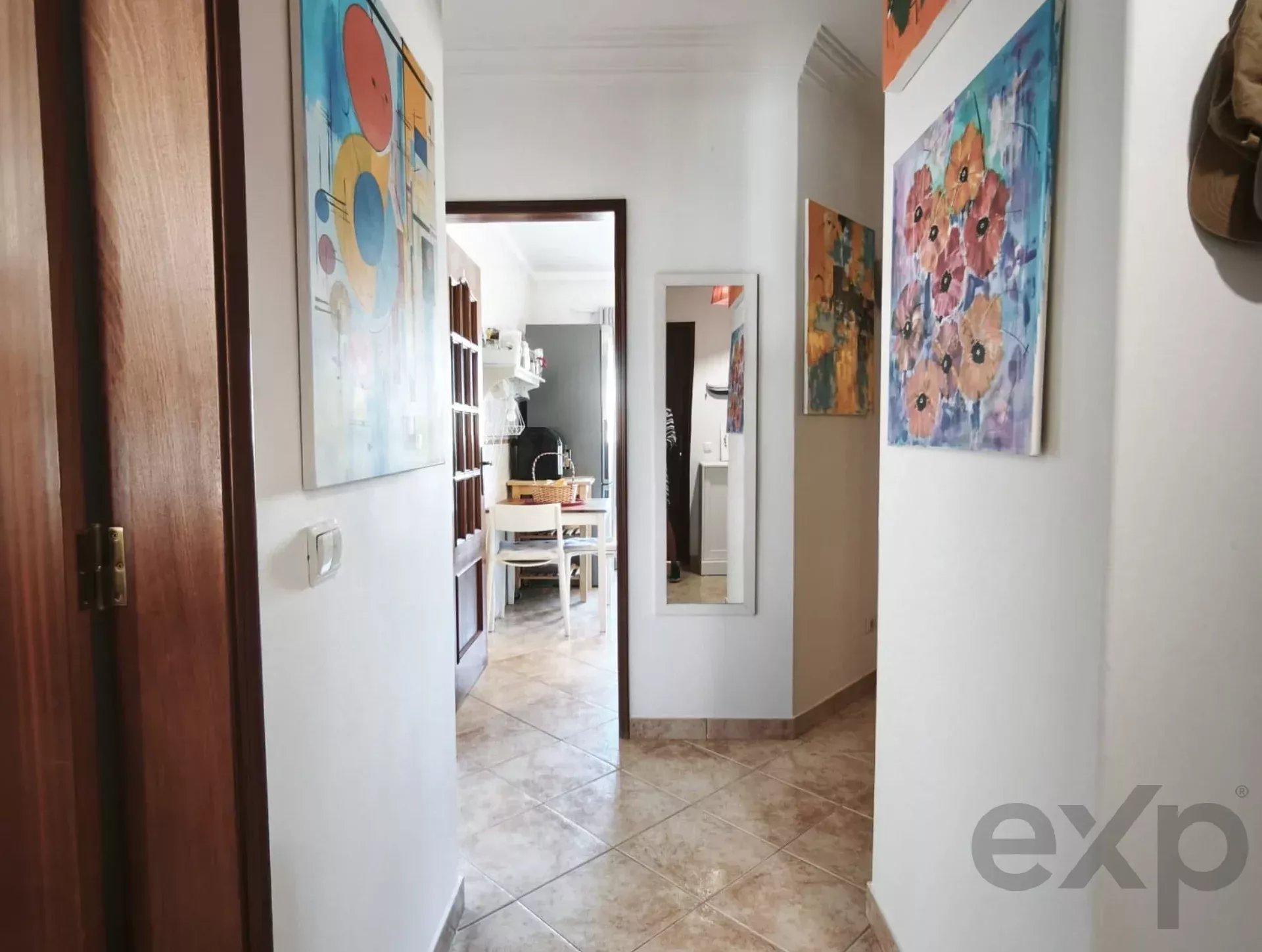 Converted T2 last floor apartment – Alvor, Portimão 8500-451 image 18