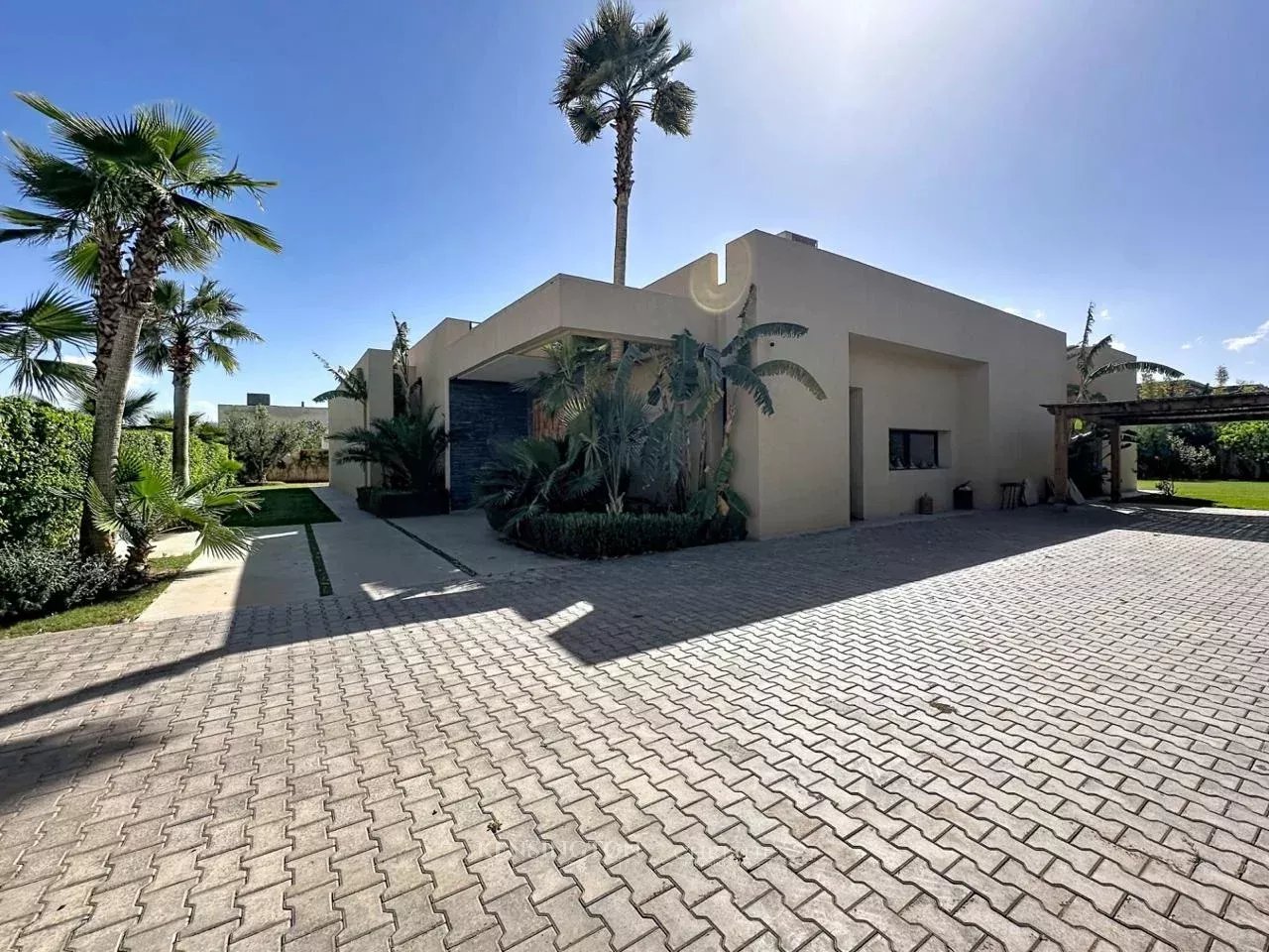 4 Bedroom Villa/Townhouse's Image 24