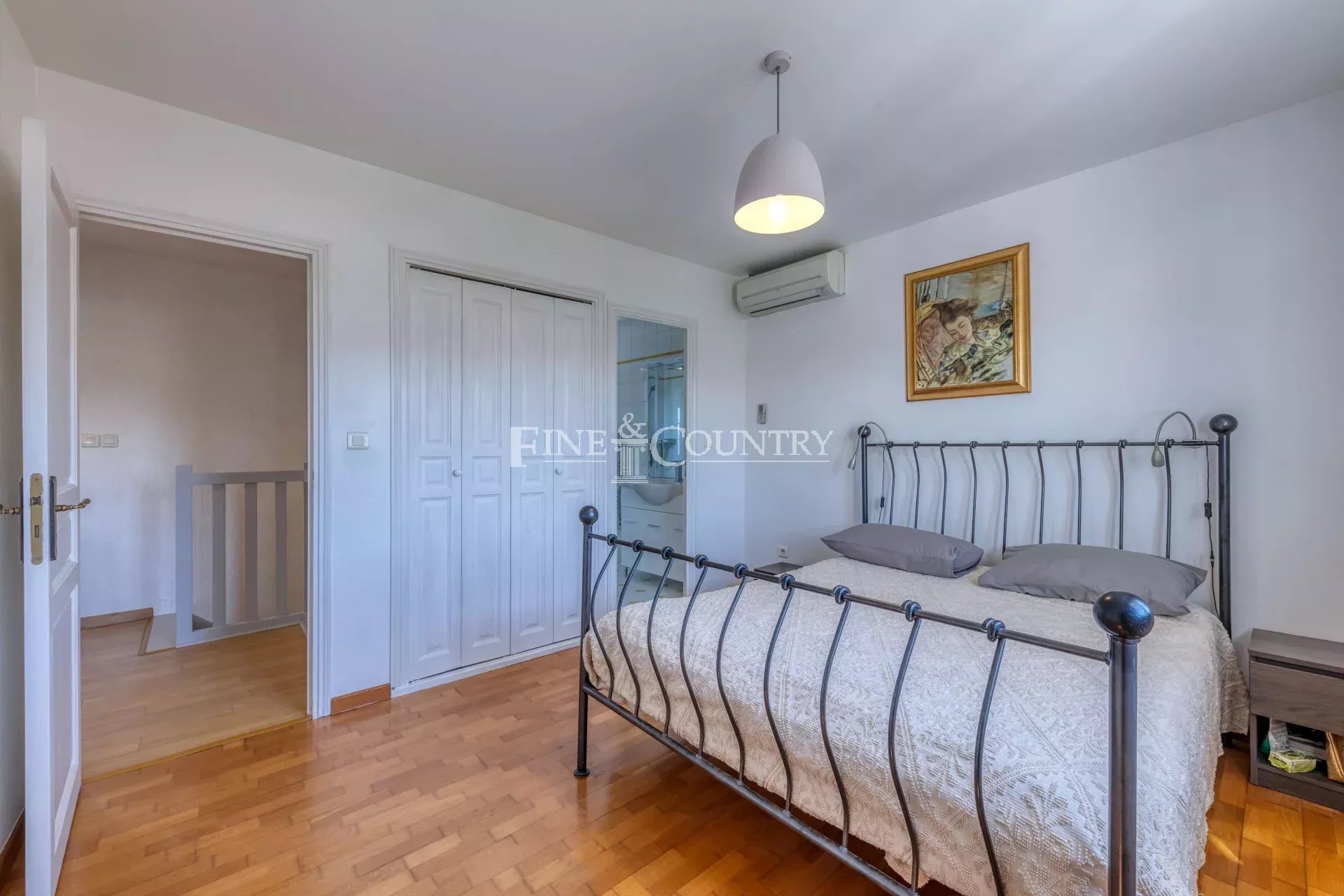 Photo of For Sale Villa in La Roquette-sur-Siagne