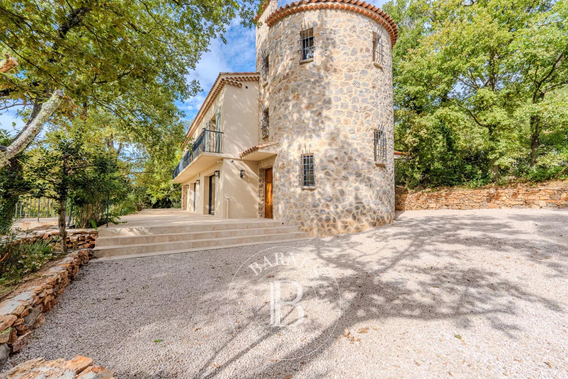 Aix-en-Provence  - Maison 7 Pi&egrave;ces 5 Chambres - picture 4