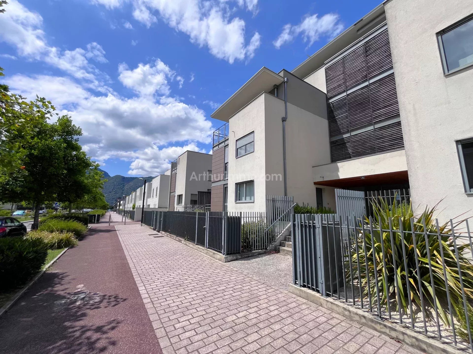 Agence immobilière de 