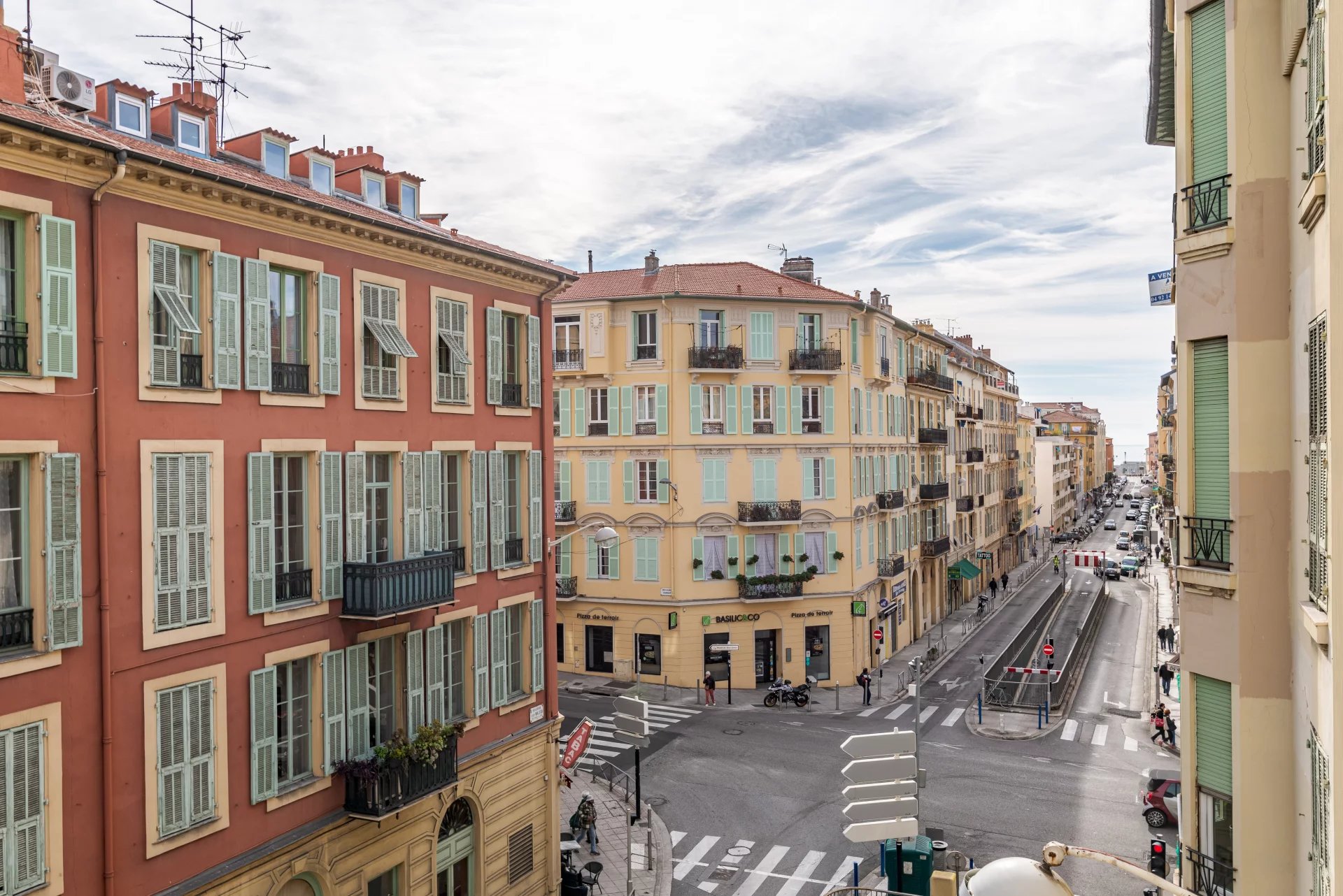 Nice // Le port - Boulevard Lech Walesa : 3 pièces / Rénové / Lumineux