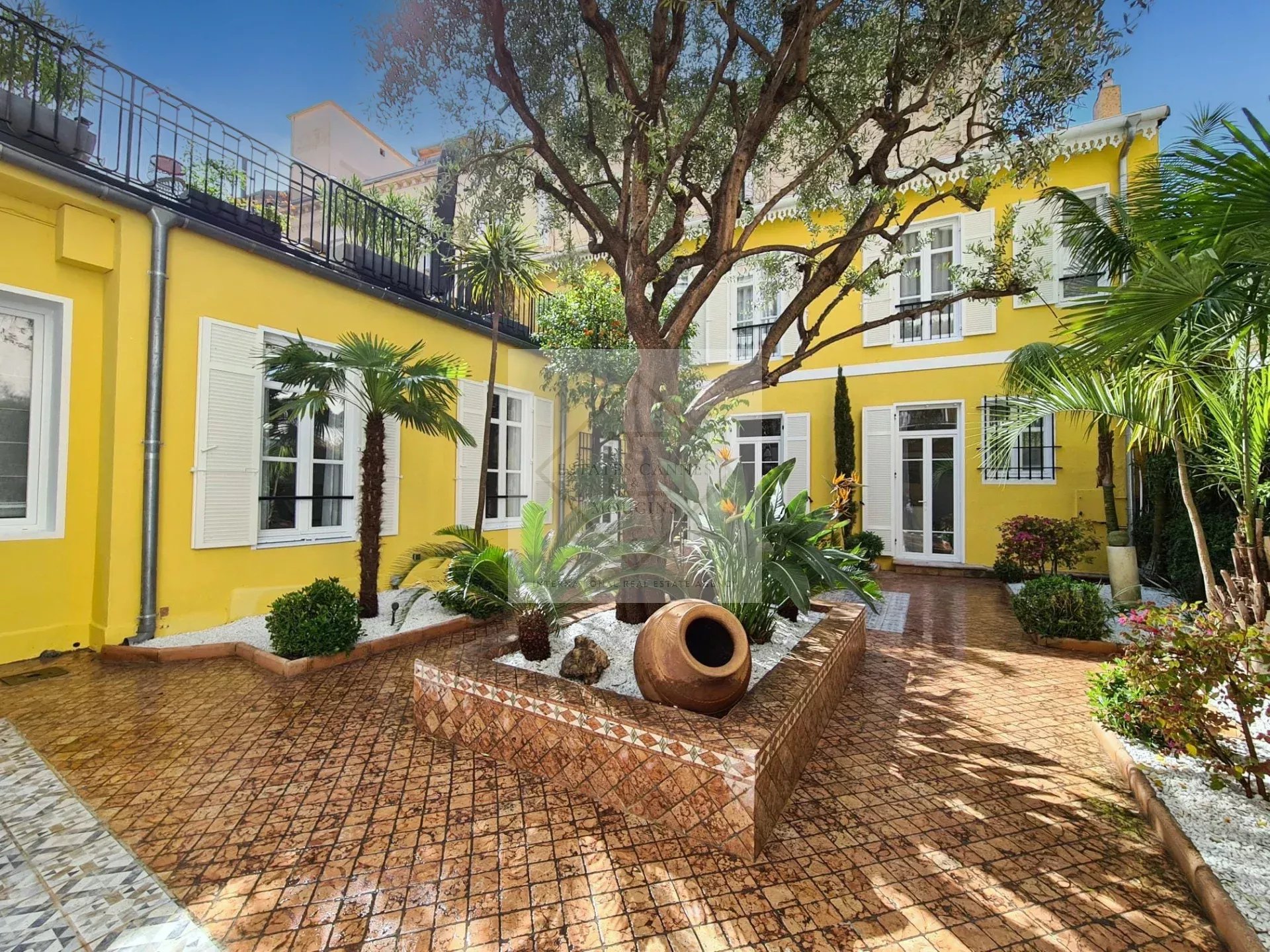 Superbe maison de ville au cœur de Cannes. Rue d'Antibes — photo 6