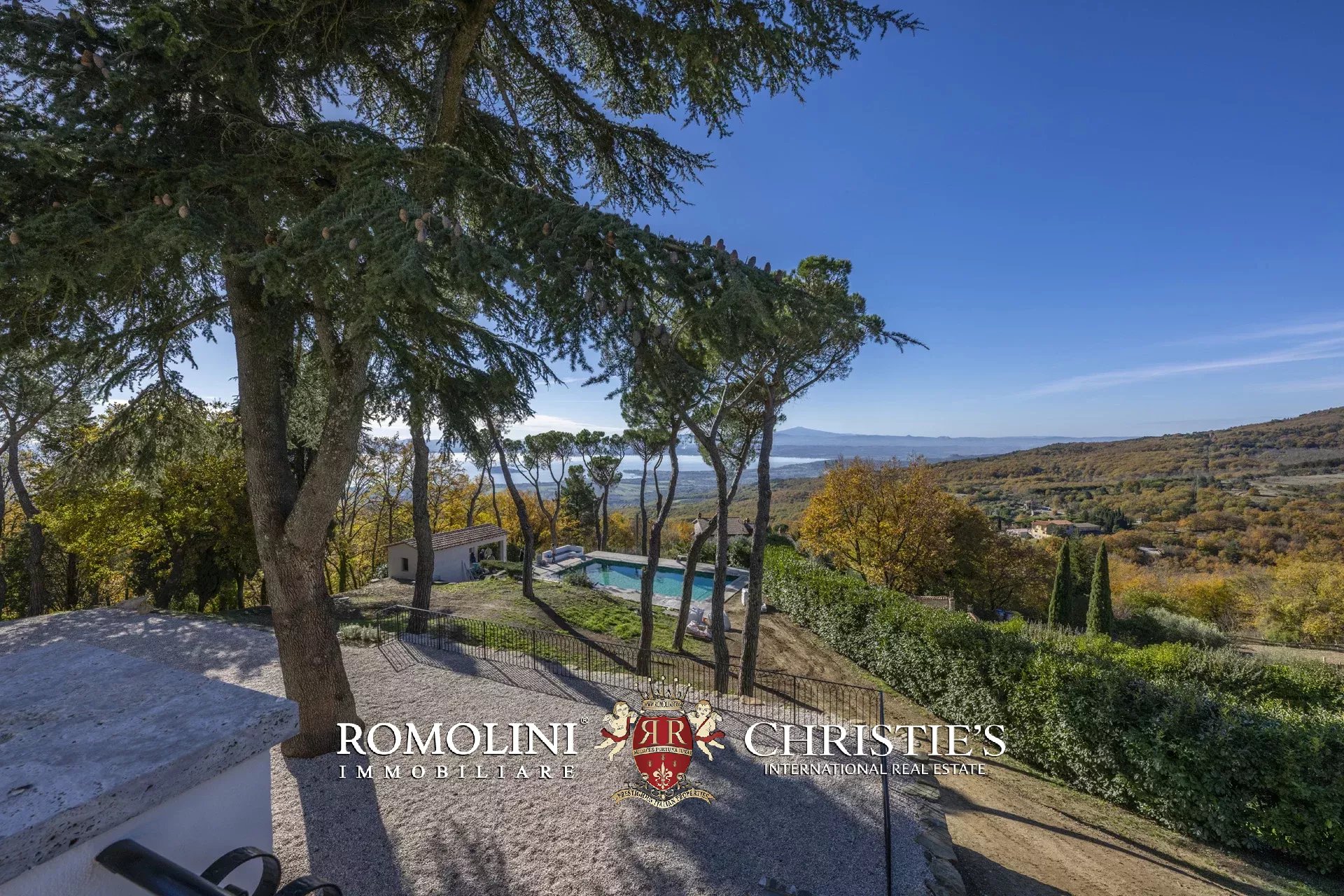 ART-NOUVEAU VILLA FOR SALE IN A PANORAMIC POSITION OVER LAKE TRASIMENO, UMBRIA