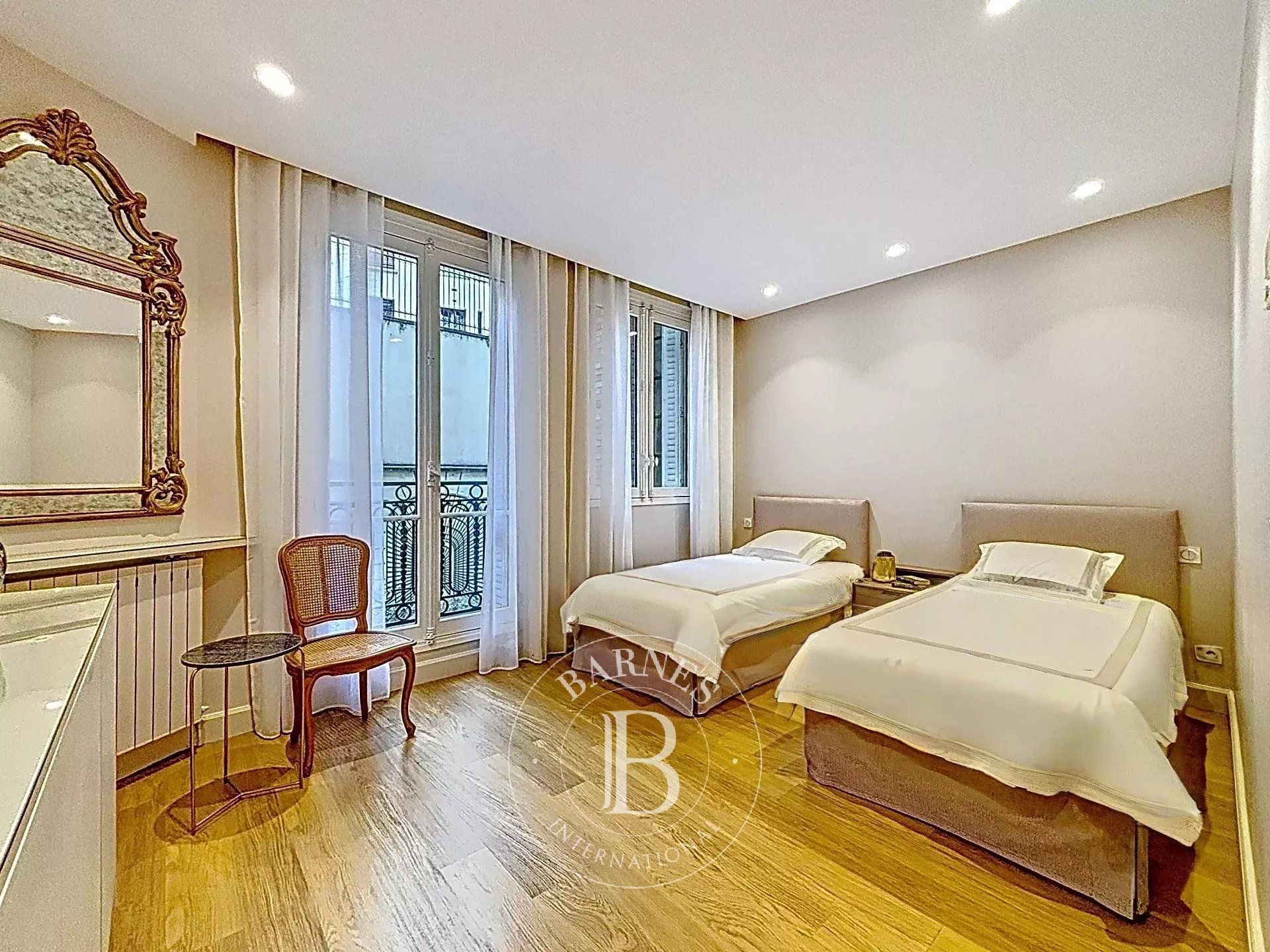 Paris  - Appartement 3 Pi&egrave;ces 2 Chambres - picture 11