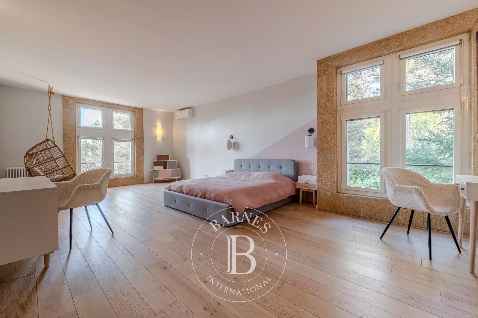 EXCLUSIVE - AIX-EN-PROVENCE - 19TH CENTURY FORMER HUNTING LODGE - 1000 SQM - 2 HA GARDEN - POOL - TENNIS COURT - PANORAMIC VIEW - picture 14 title=