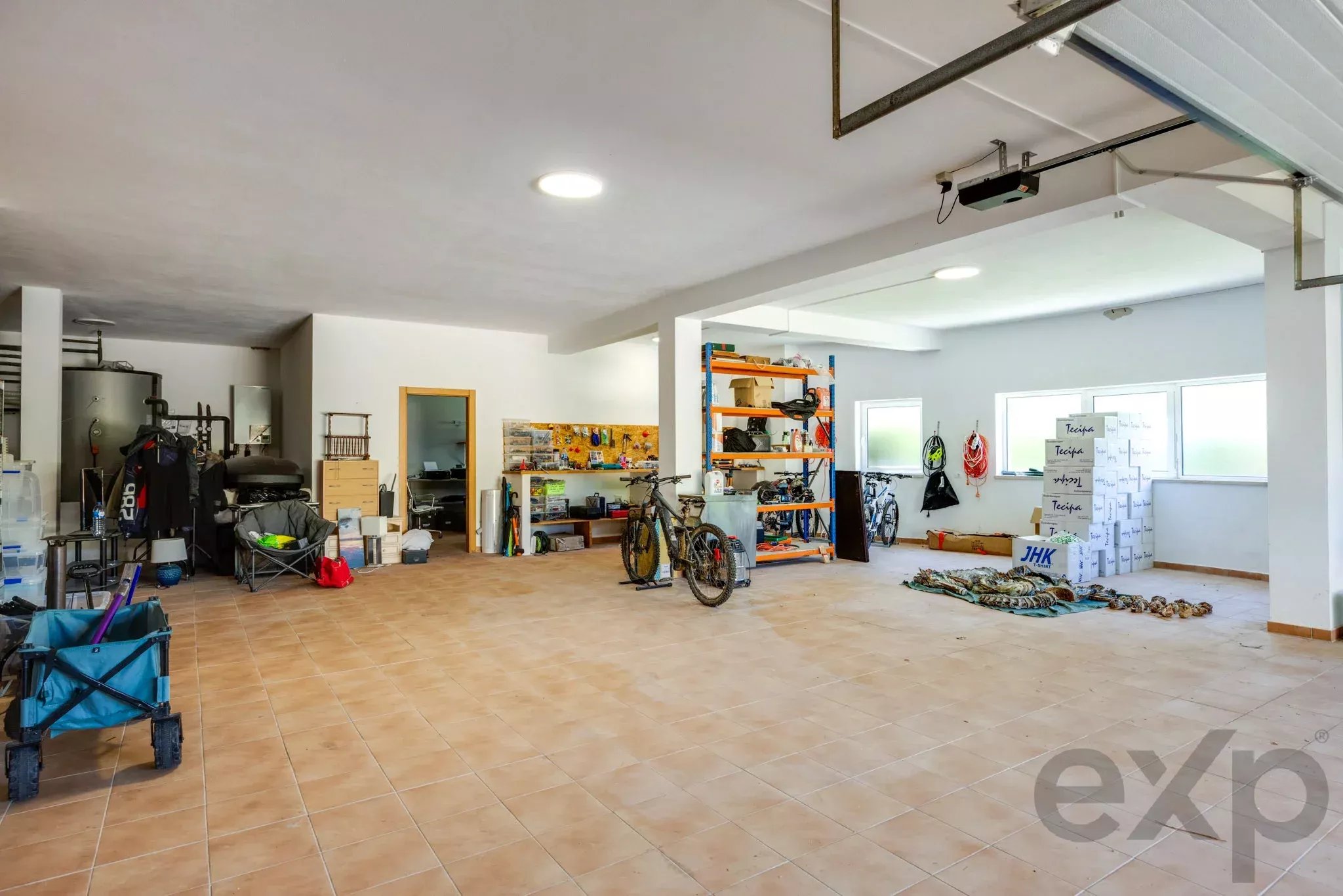 5-Bed American-Style Family Villa with Pool, Between Lagos and Praia da Luz 87053335 image 35