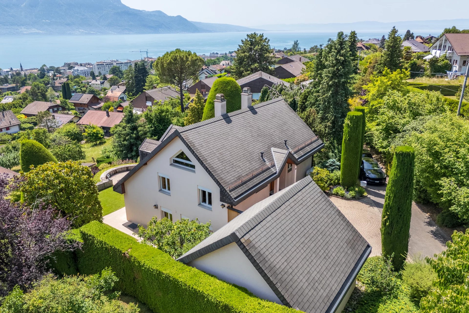 Calme et vue époustouflante sur le Lac !
