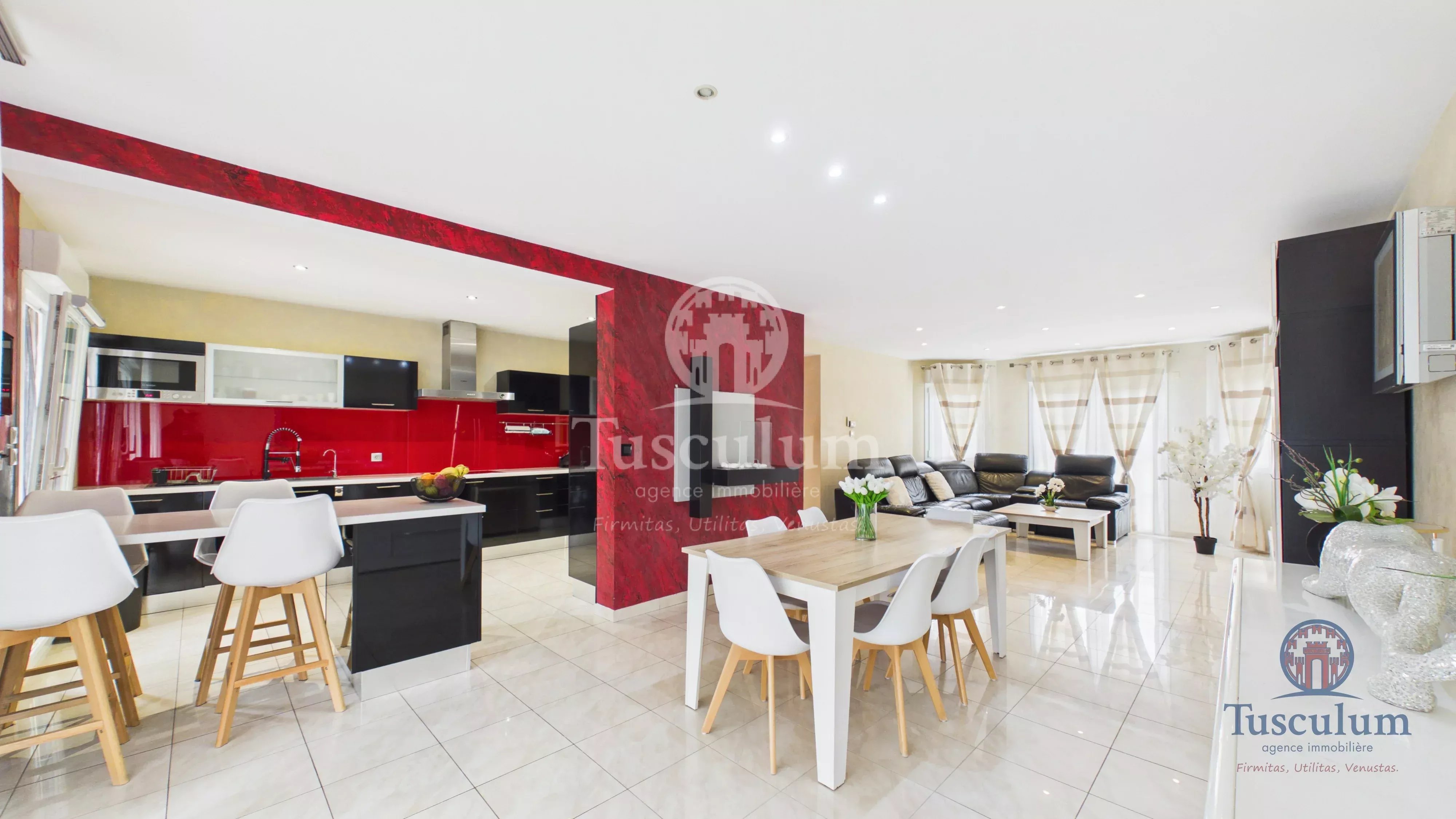 ELZANGE — MAISON INDIVIDUELLE 250 M² — PISCINE INTÉRIEURE — FRONTIÈRE LUXEMBOURGEOISE