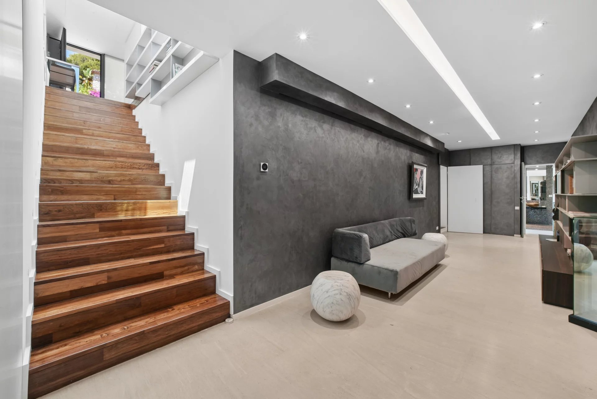 Villa contemporaine d'exception à Èze Bord de Mer – Un véritable écrin entre mer et montagne
