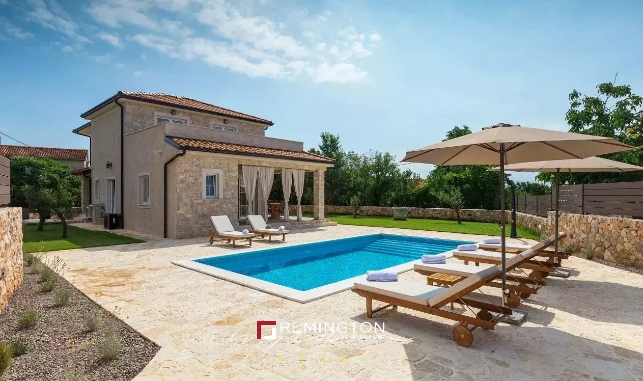 4 Bedroom Villa/Townhouse's Image 13