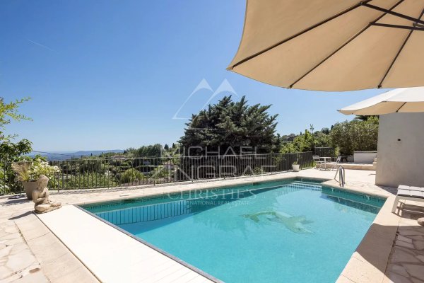Tourrettes-sur-Loup: Charming Property with Panoramic sea View — photo 2