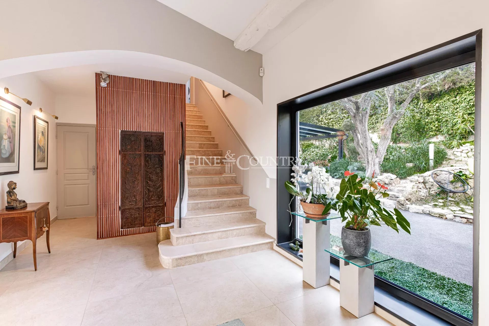 Photo of Villa for sale in Mougins with sea view