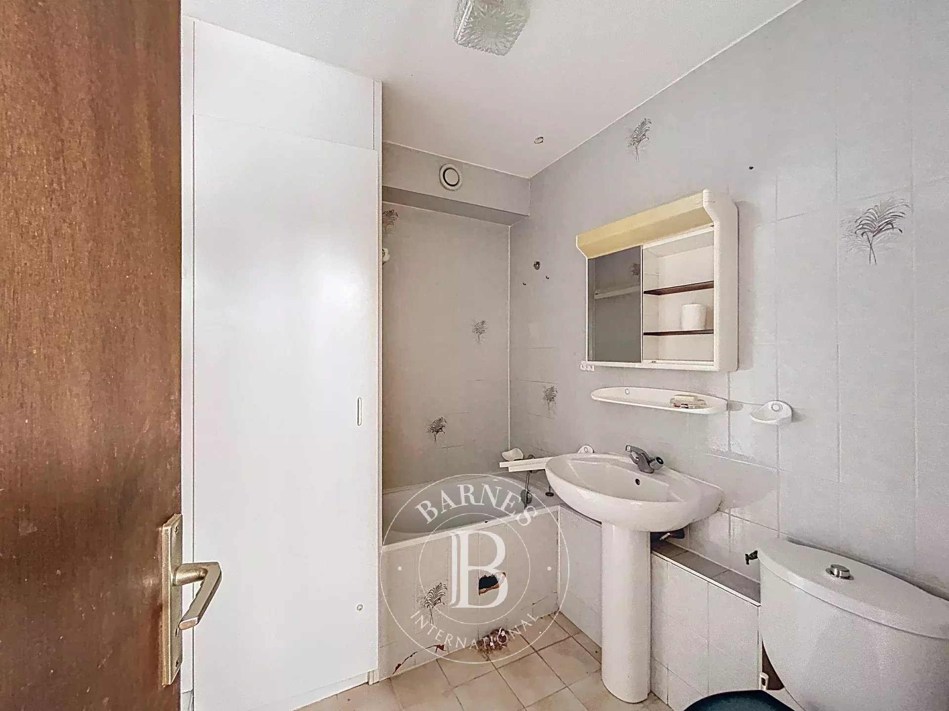 Photo of Les Gets - Chalet to renovate - 187 sqm - Beautiful view