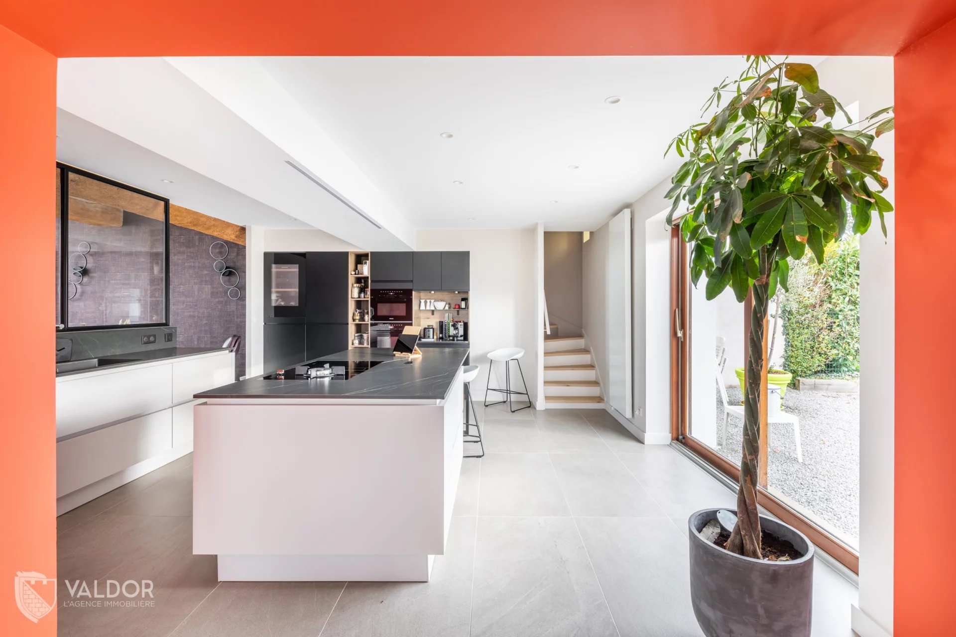 Propriété de 325 m² à Chasselay - Terrain 3662 m²