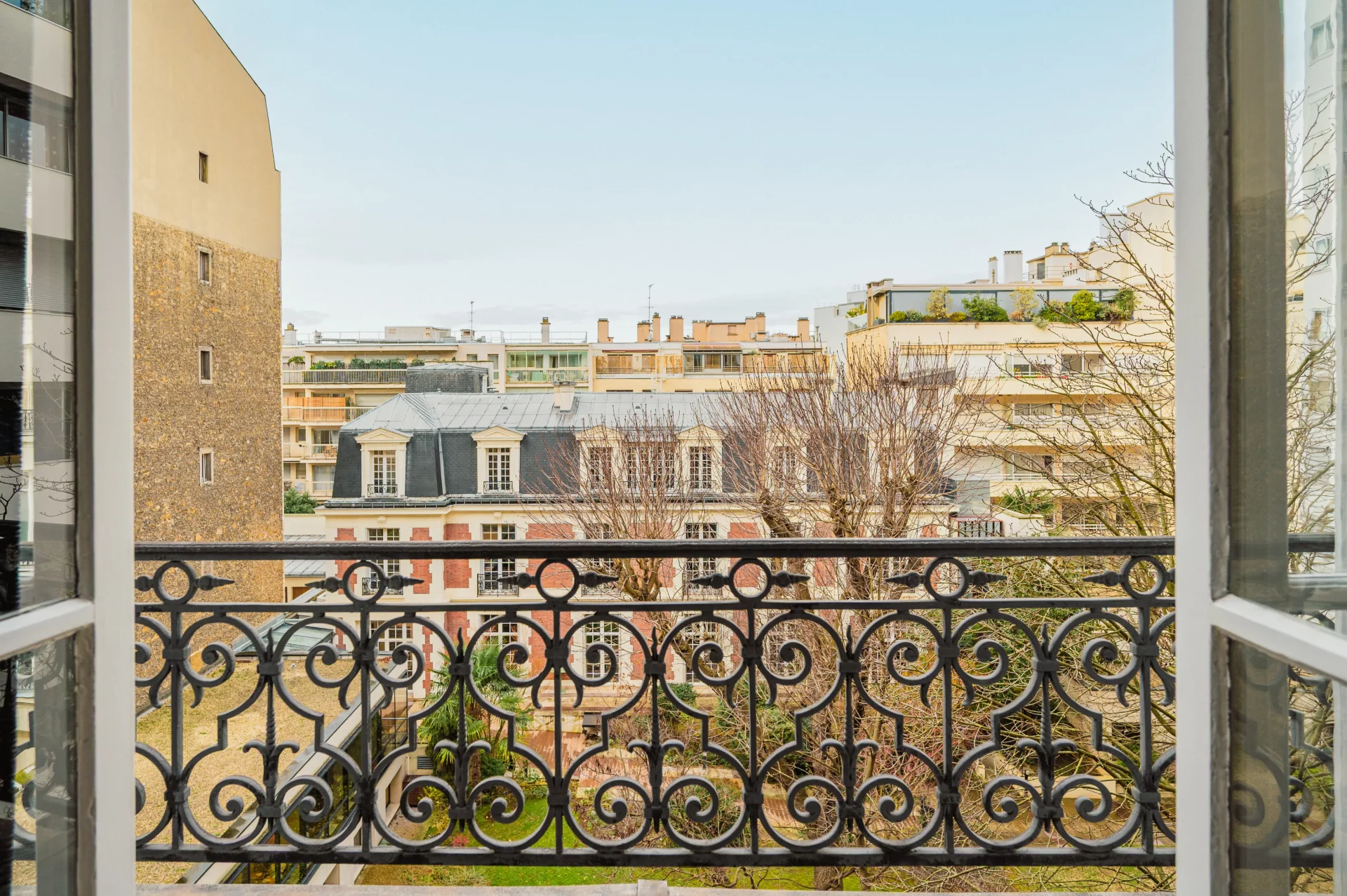 Paris 16e - VICTOR HUGO / POMPE