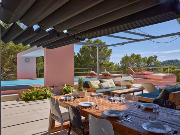 Luxury Japanese-Style Villa for Sale in Cala Vedella, Ibiza — photo 4
