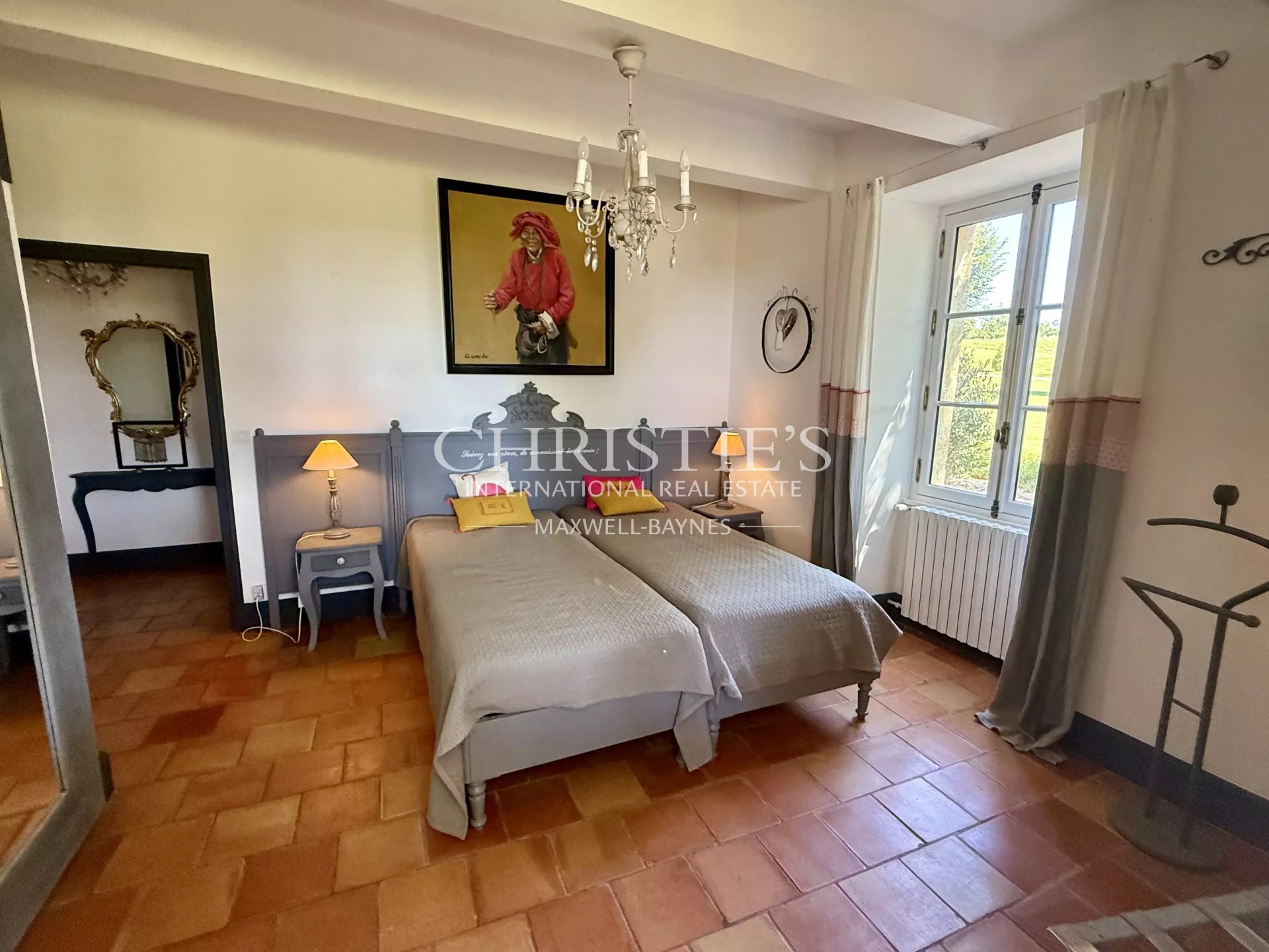 7 Bedroom Villa/Townhouse's Image 8