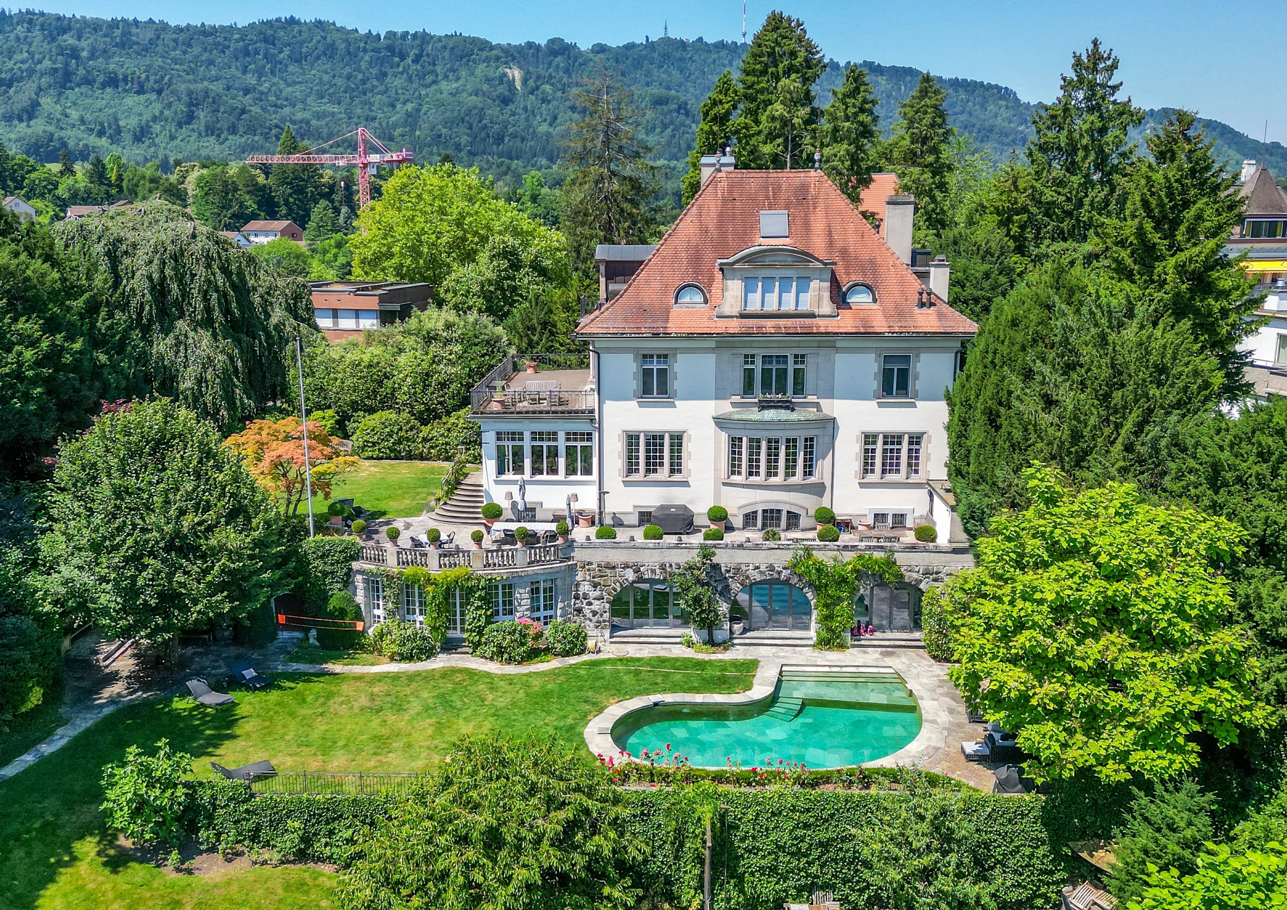 Charmante Villa mit Pool, Garten und Privatsphäre