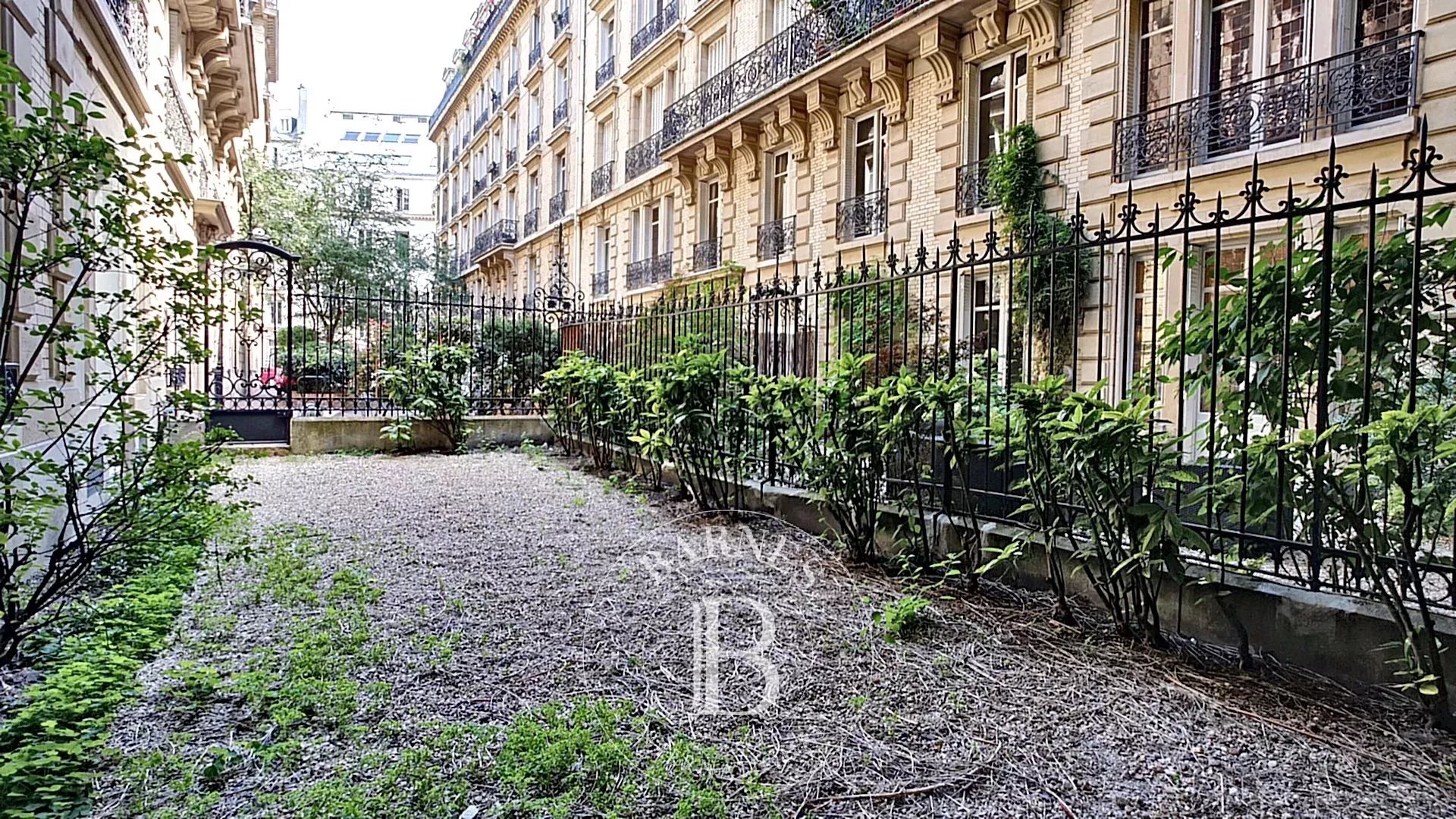 Daire Paris 9ème - picture 26