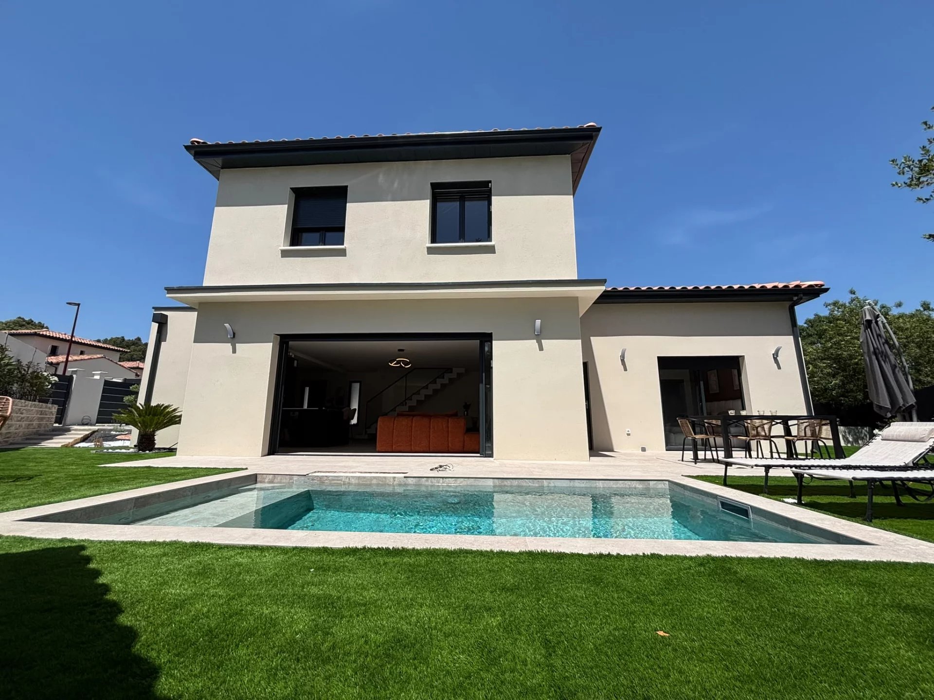CLERMONT-L'HERAULT - VILLA CONTEMPORAINE NEUVE