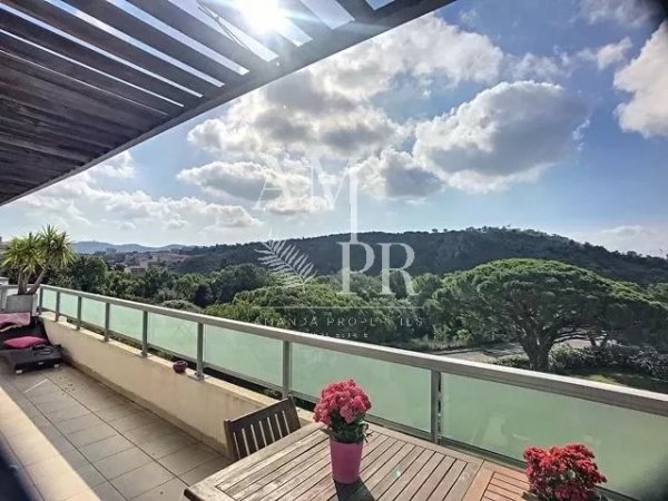 Superb 4 Rooms 100m² - Top Floor with Terrace Sea View -Le Cannet — photo 2