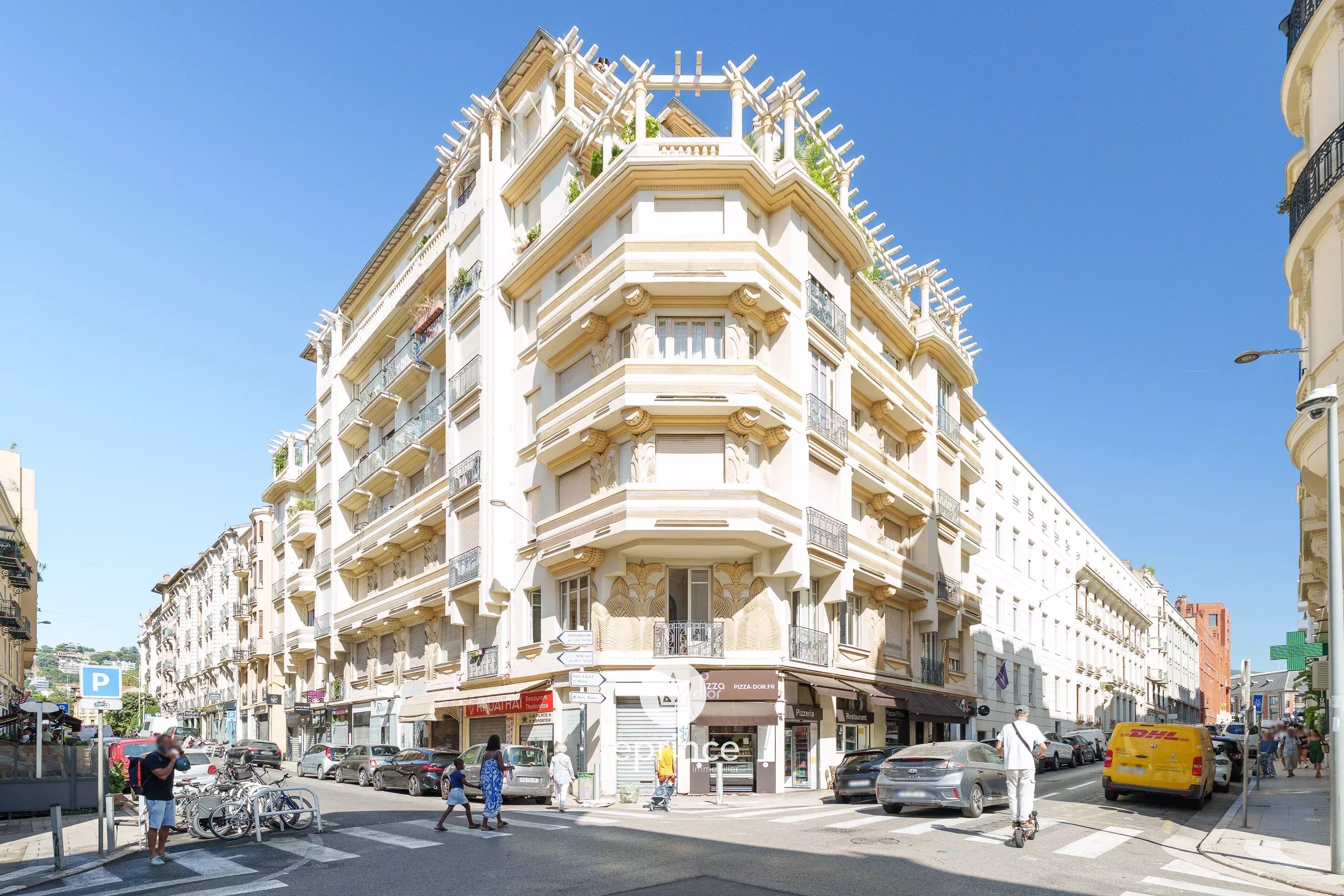 Agence immobilière de 