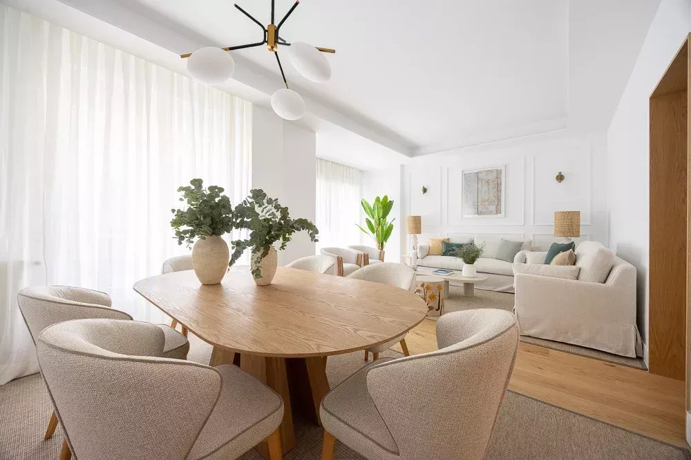 Fully Renovated Apartment in the Heart of Salamanca - picture 10