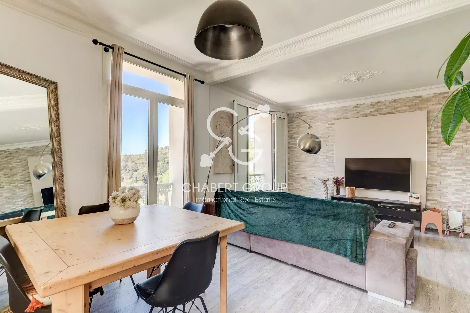 Agence immobilière de 