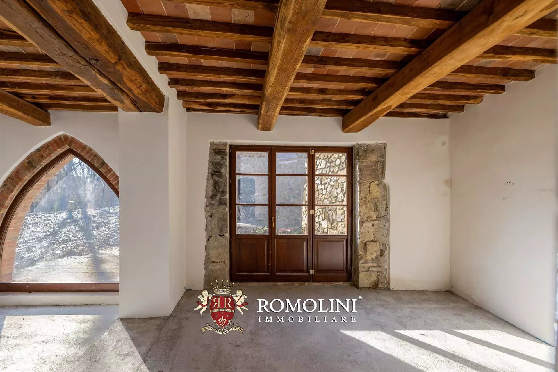 6 Bedroom Villa/Townhouse's Image 15