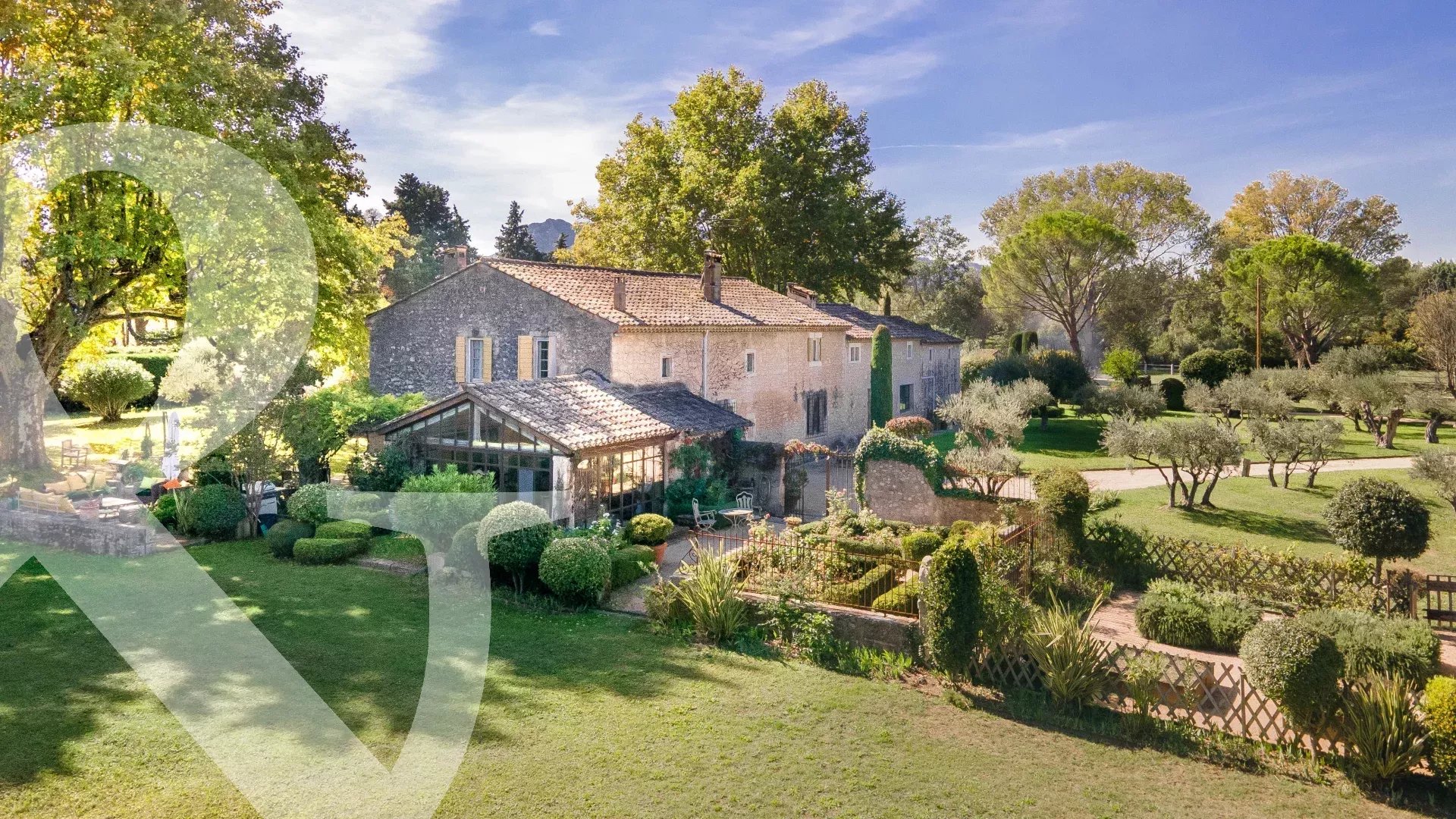 AU COEUR D'UN MAGNIFIQUE PARC BUCOLIQUE