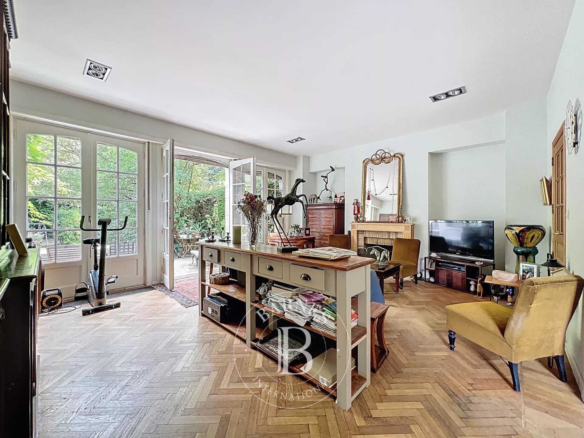 Fort Jaco - House 3 facades garden garage