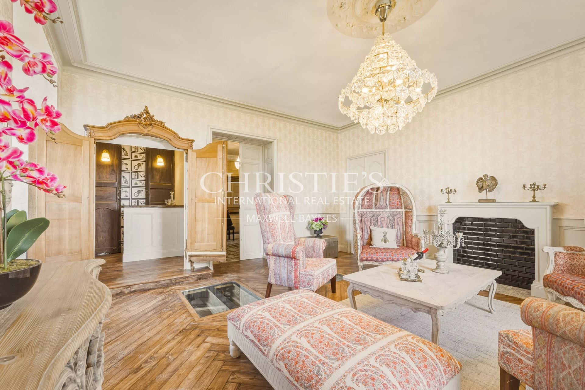 11 Bedroom Chateau's Image 23