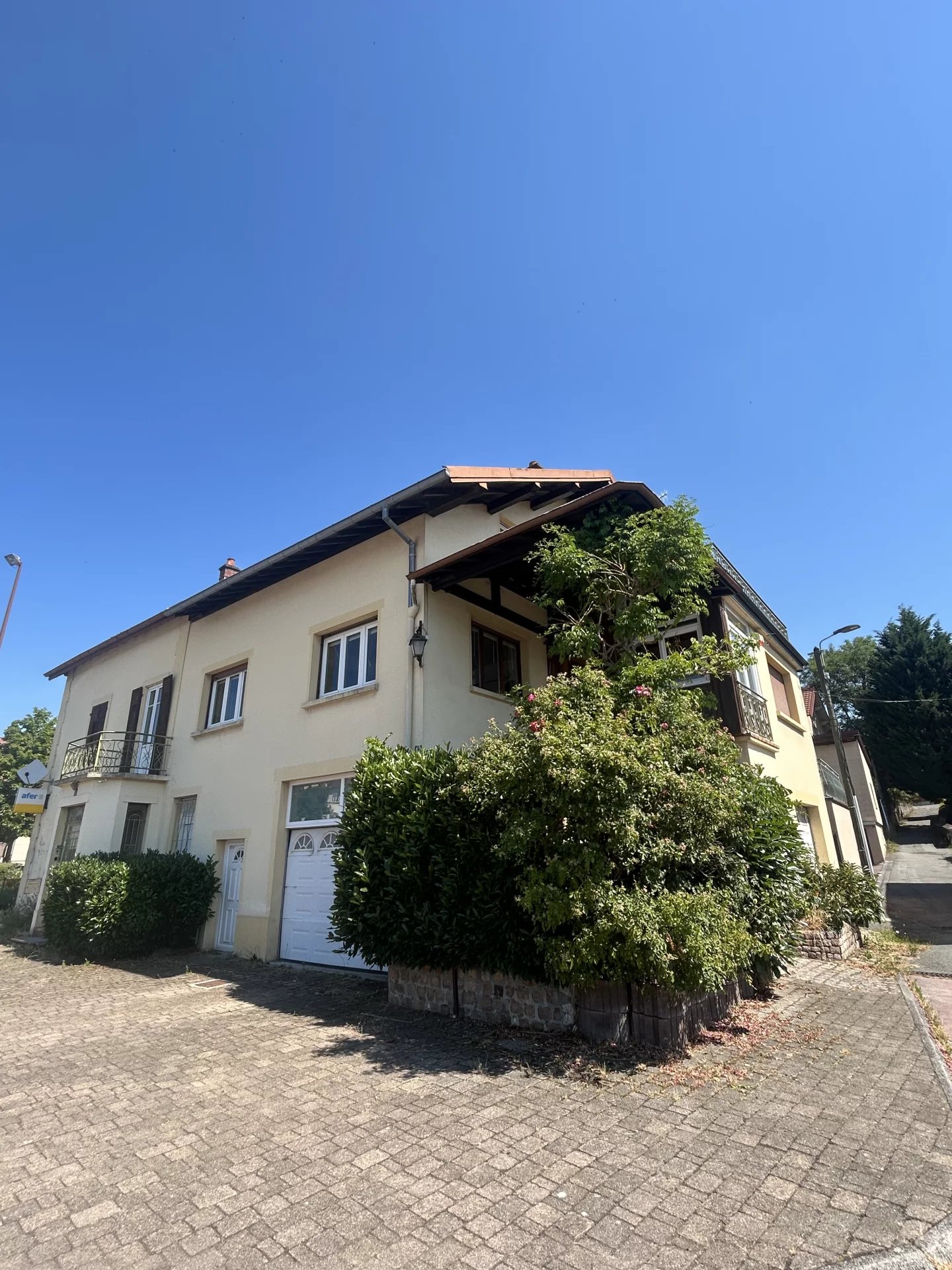 MAISON DE VILLAGE DE TYPE F6