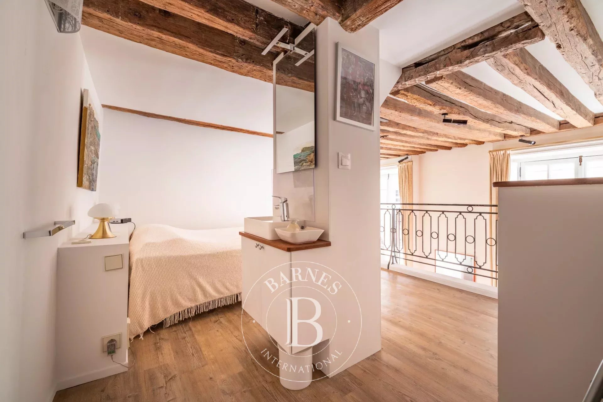 Daire Paris 4ème - picture 19