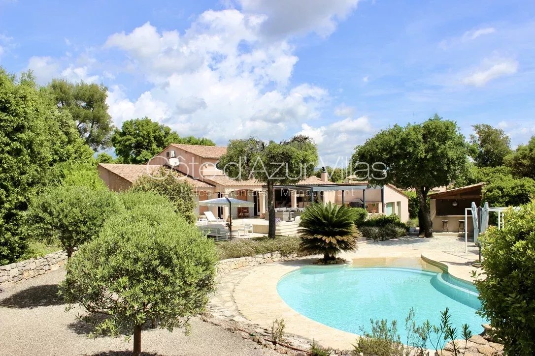 Villa 5 chambres dans domaine sécurisé au calme absolu
