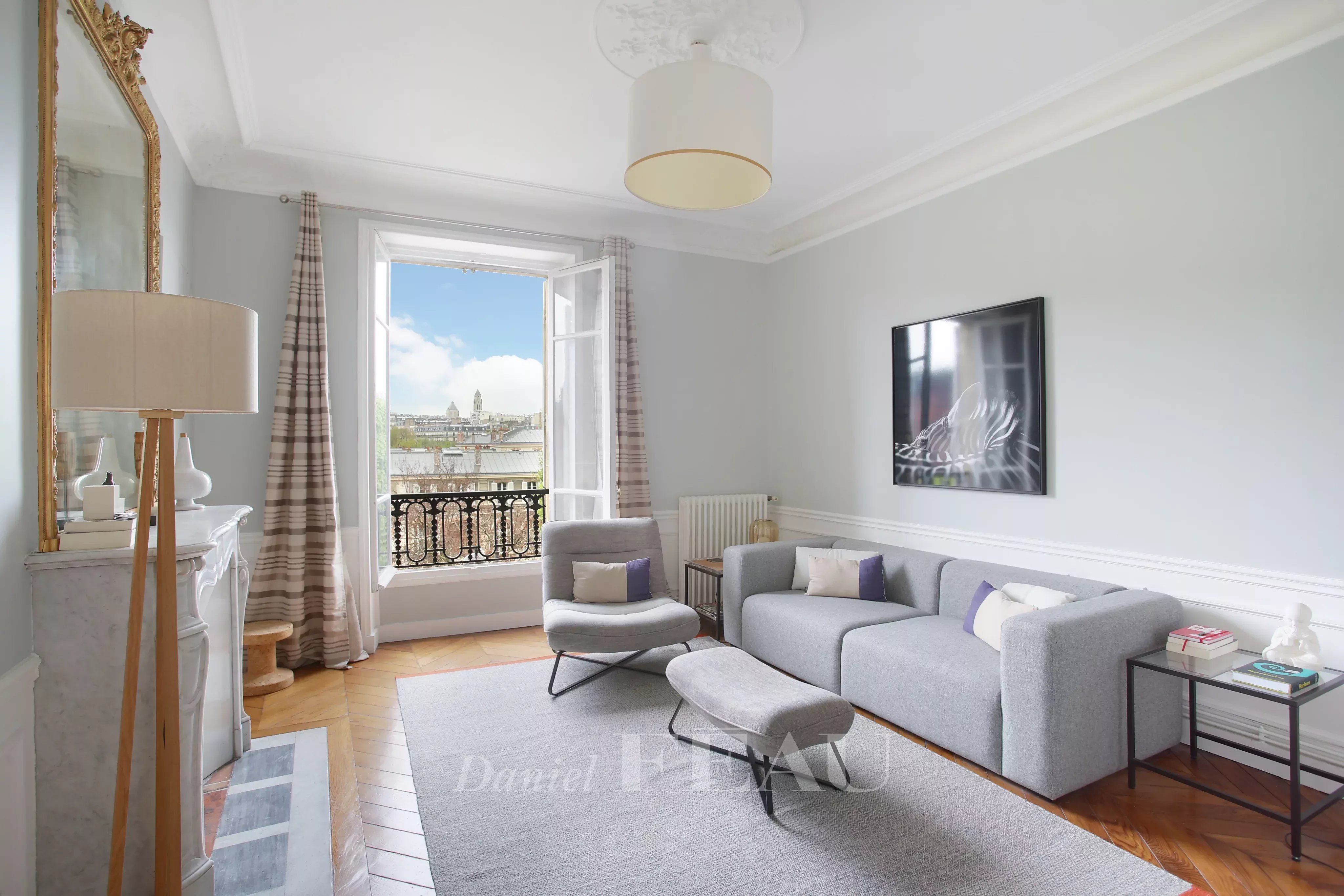 Sale Apartment Paris 7th
