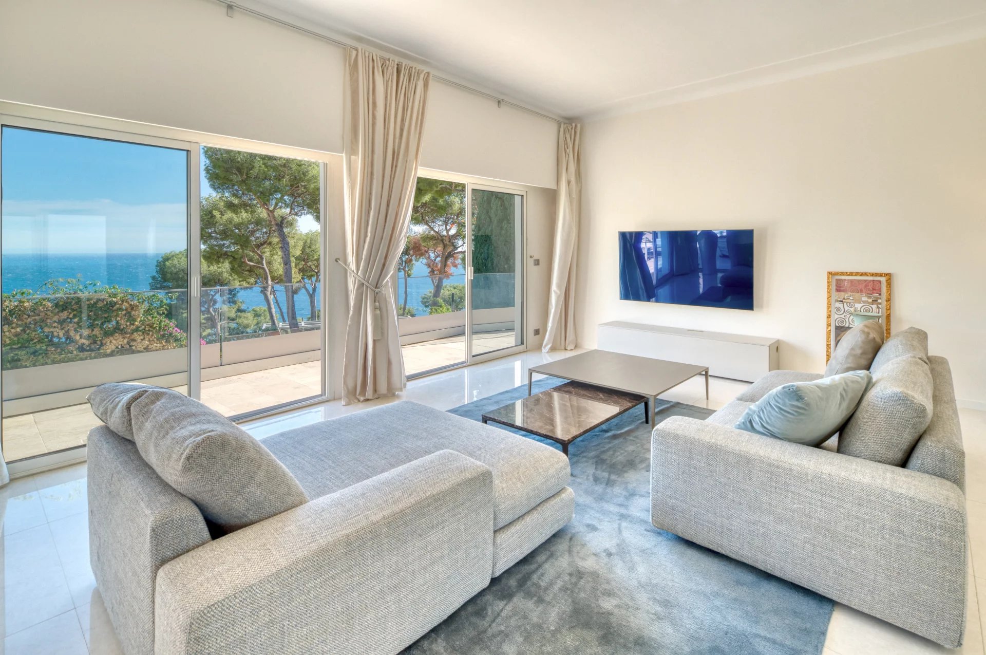 Éze Bord de mer  - Villa 220 m2, terrain 800 m2, piscine, garage