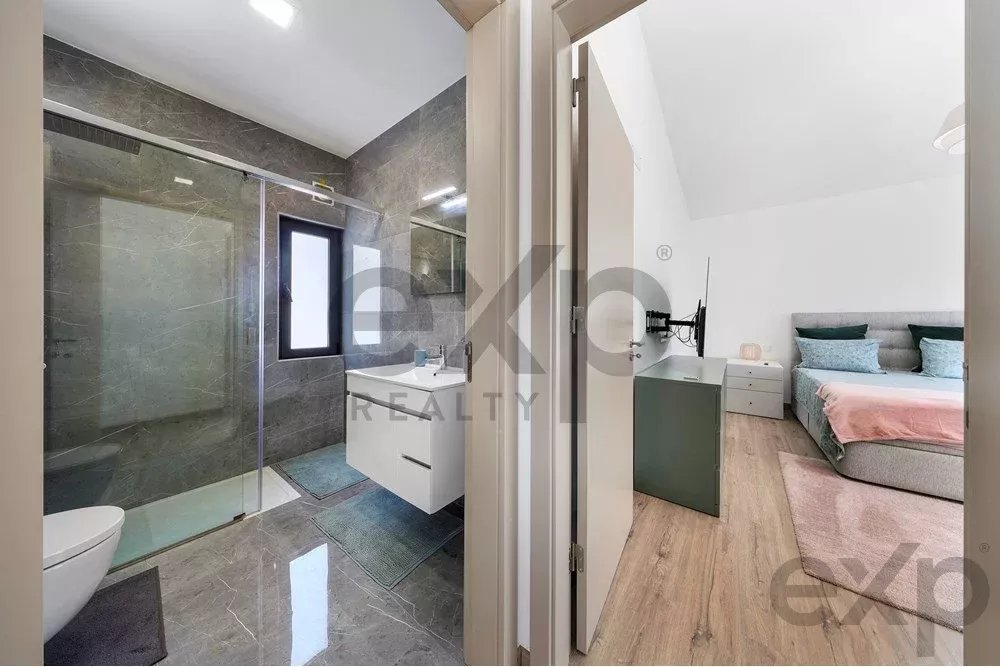 New T4 villa 5 min from Beach. 85948859 image 23