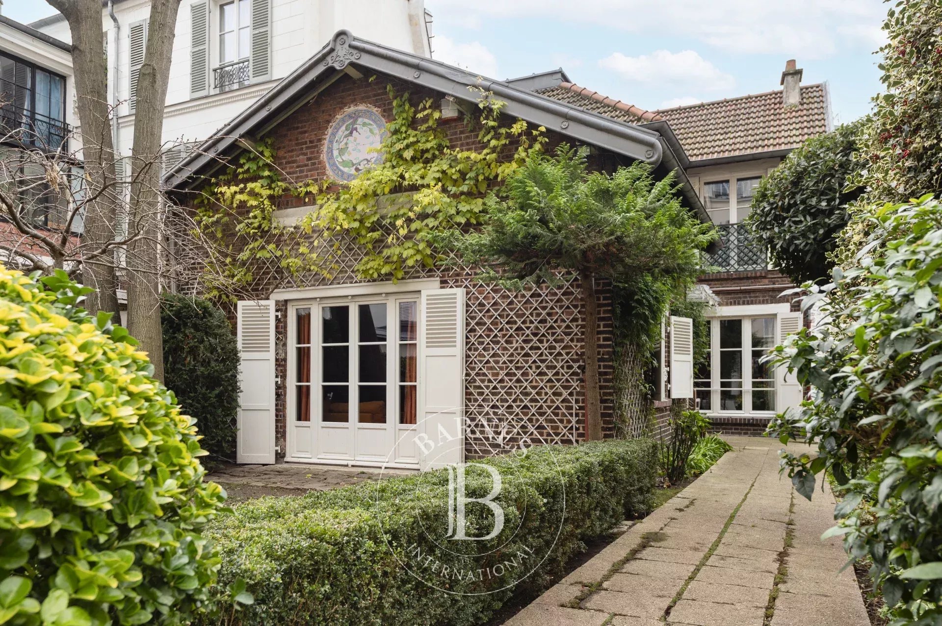 Paris  - House 4 Bedrooms - picture 9